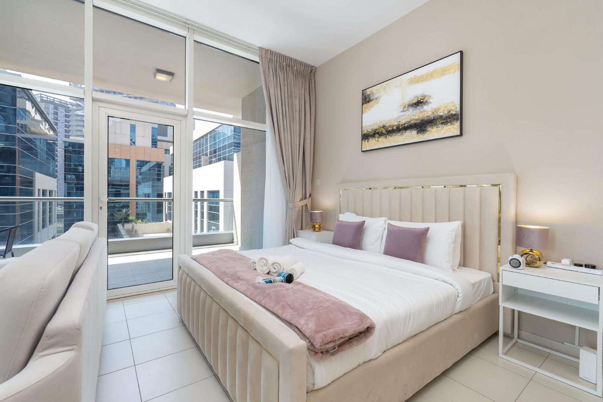 Glorious With Easy Access In Bay Square 9, Business Bay Dubai