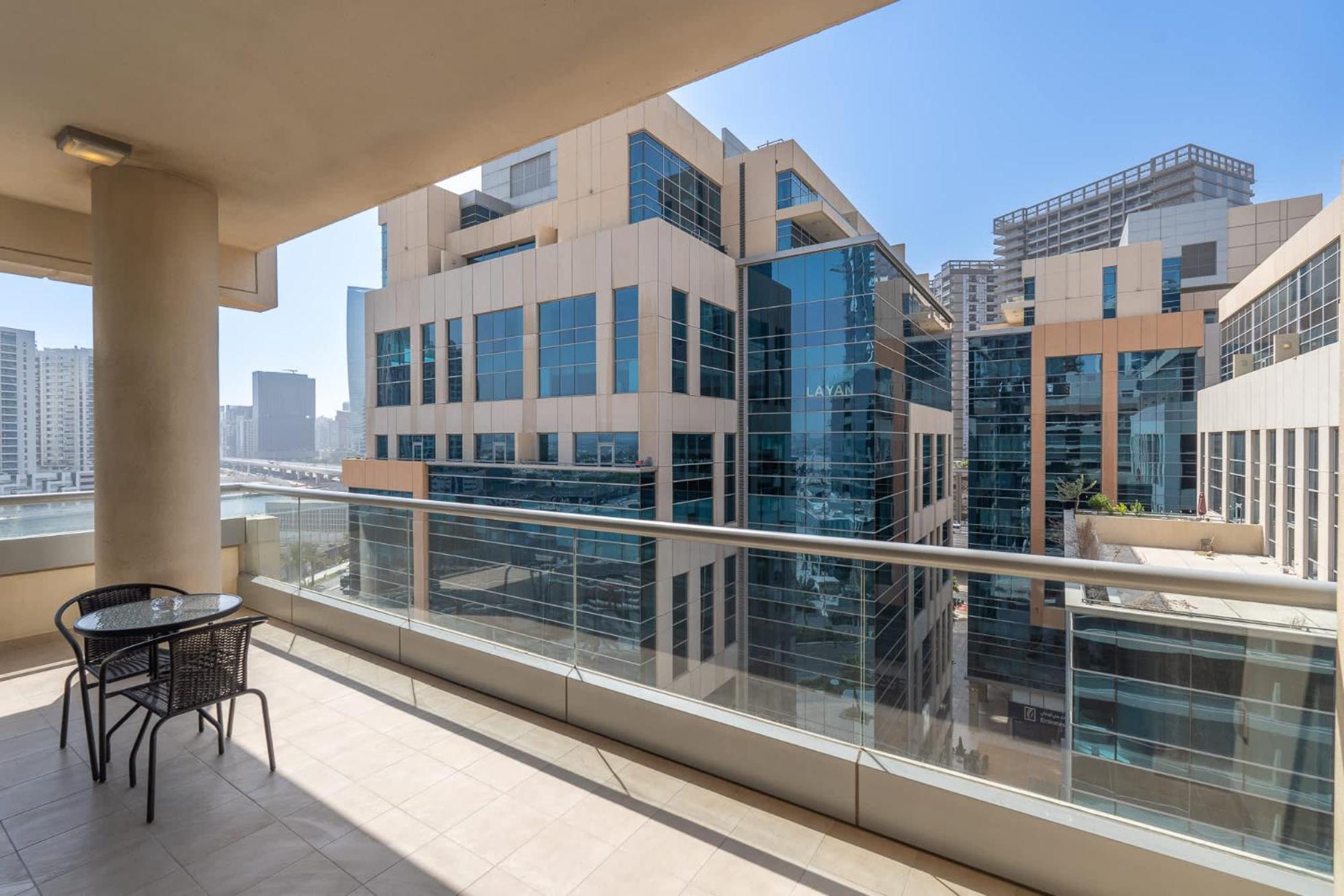 Apartment Glorious With Easy Access In Bay Square 9, Business Bay