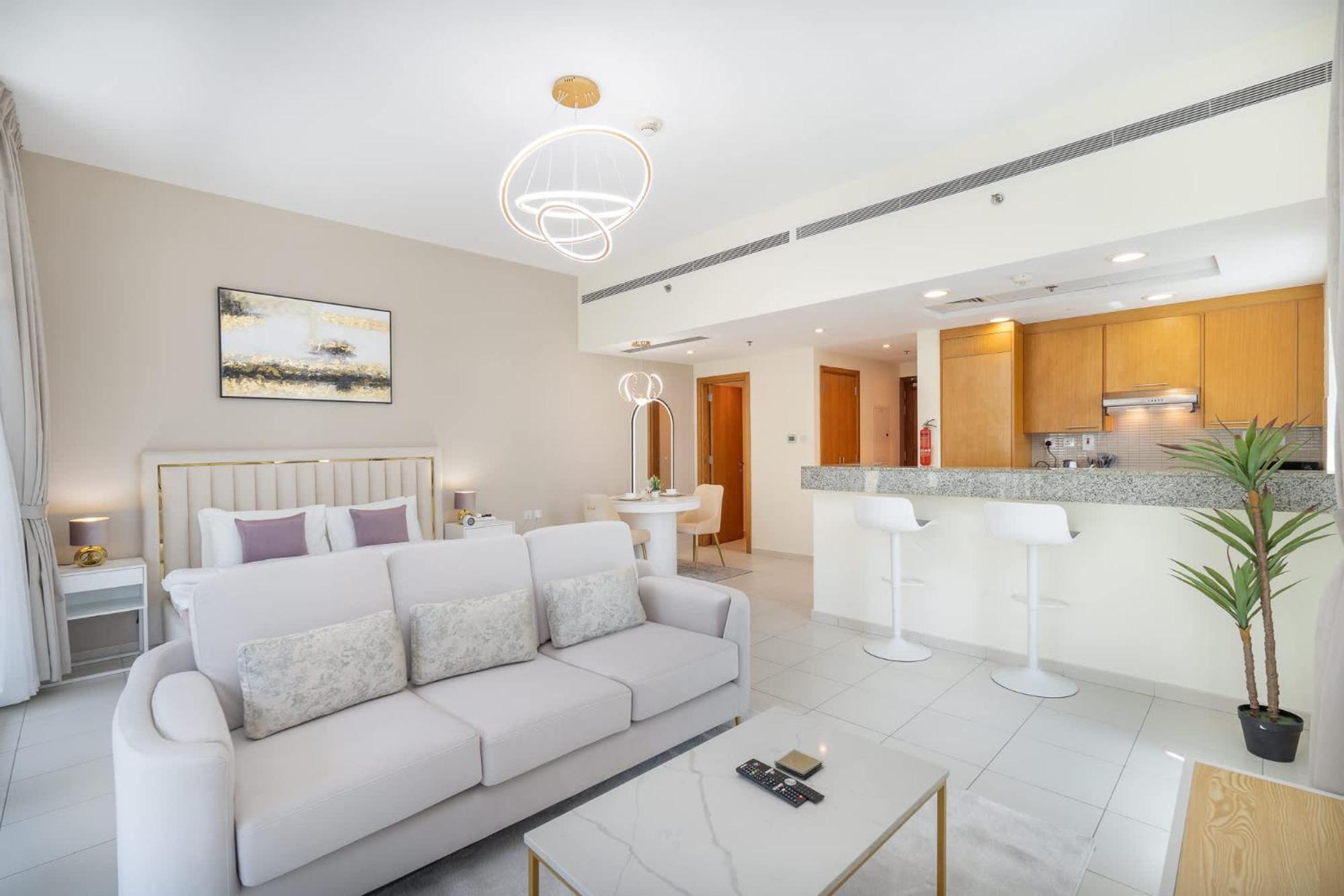 Glorious With Easy Access In Bay Square 9, Business Bay Dubai