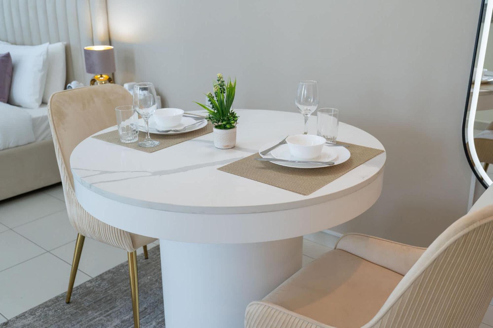 Glorious With Easy Access In Bay Square 9, Business Bay * Dubai