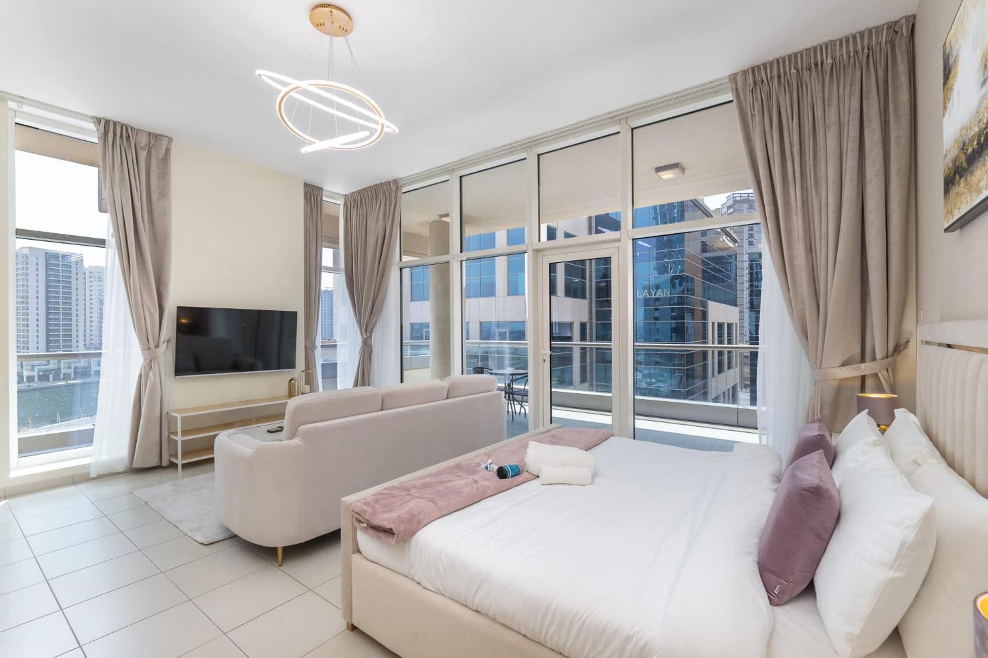 Glorious With Easy Access In Bay Square 9, Business Bay *