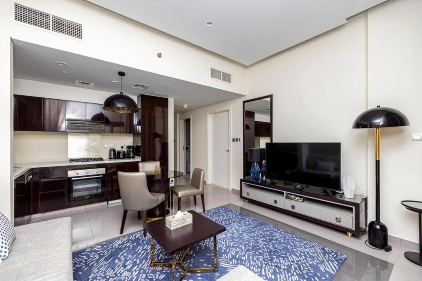 Modern With Stunning View - Damac Majestine Tower * Dubai