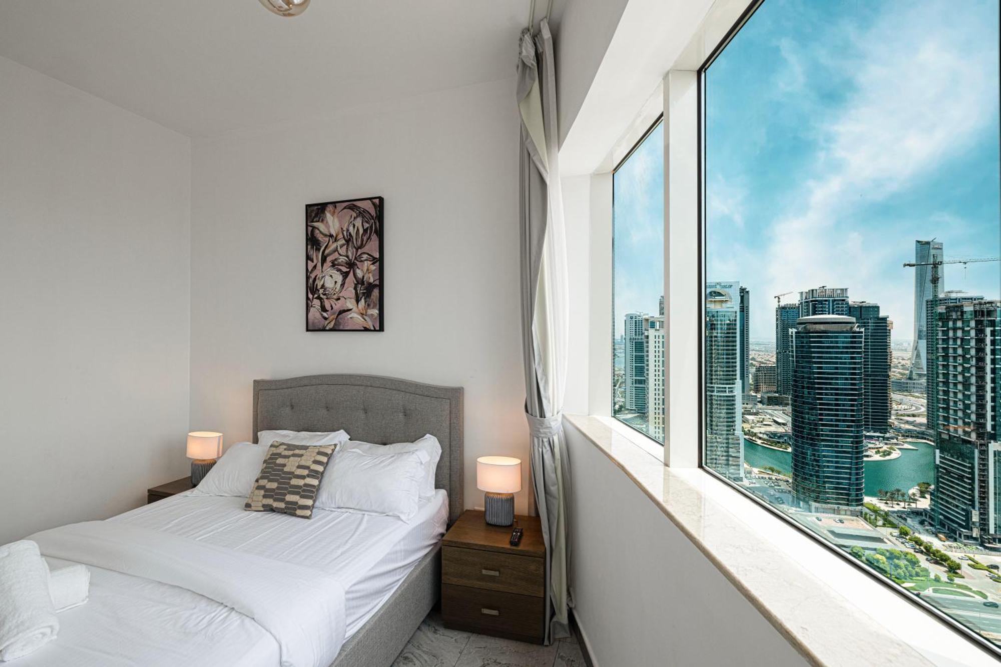 Expansive 5br Marina Near Jbr Apartment