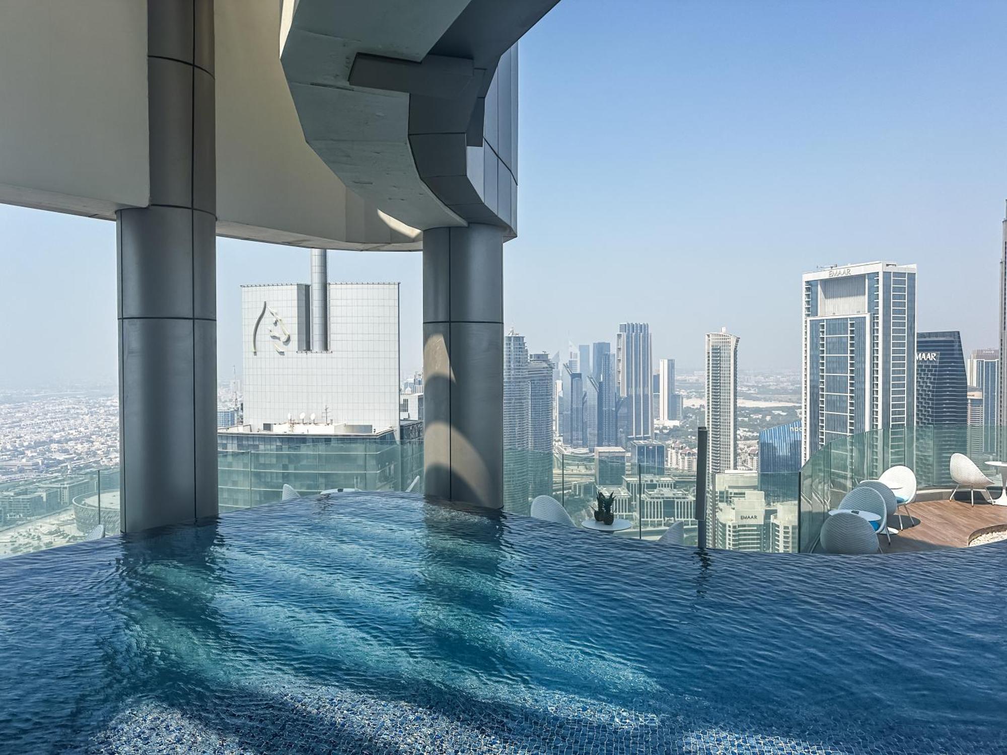 Luxury 2br Paramount Midtown Infinity Pool Business Bay Apartment