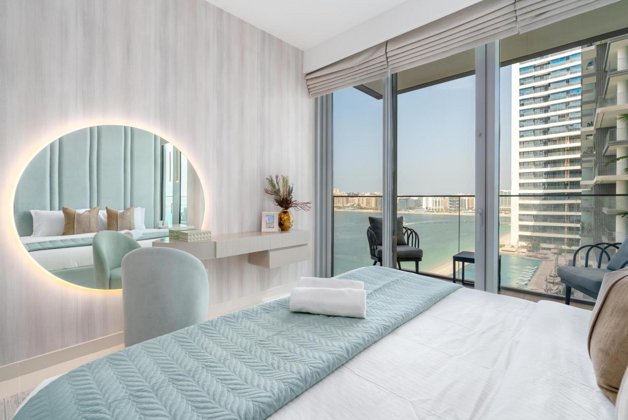 Isle Tower 1 - Beachfront Stunning - Full Sea Views * Dubai