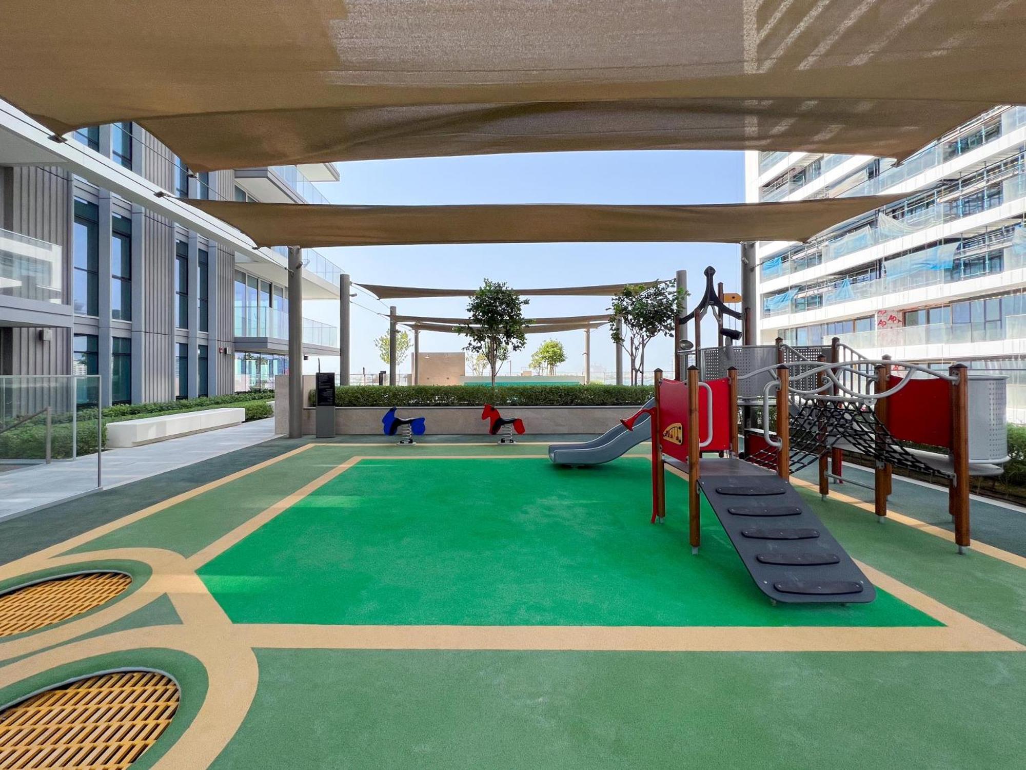 Apartment Isle Tower 1 - Beachfront Stunning - Full Sea Views Dubai