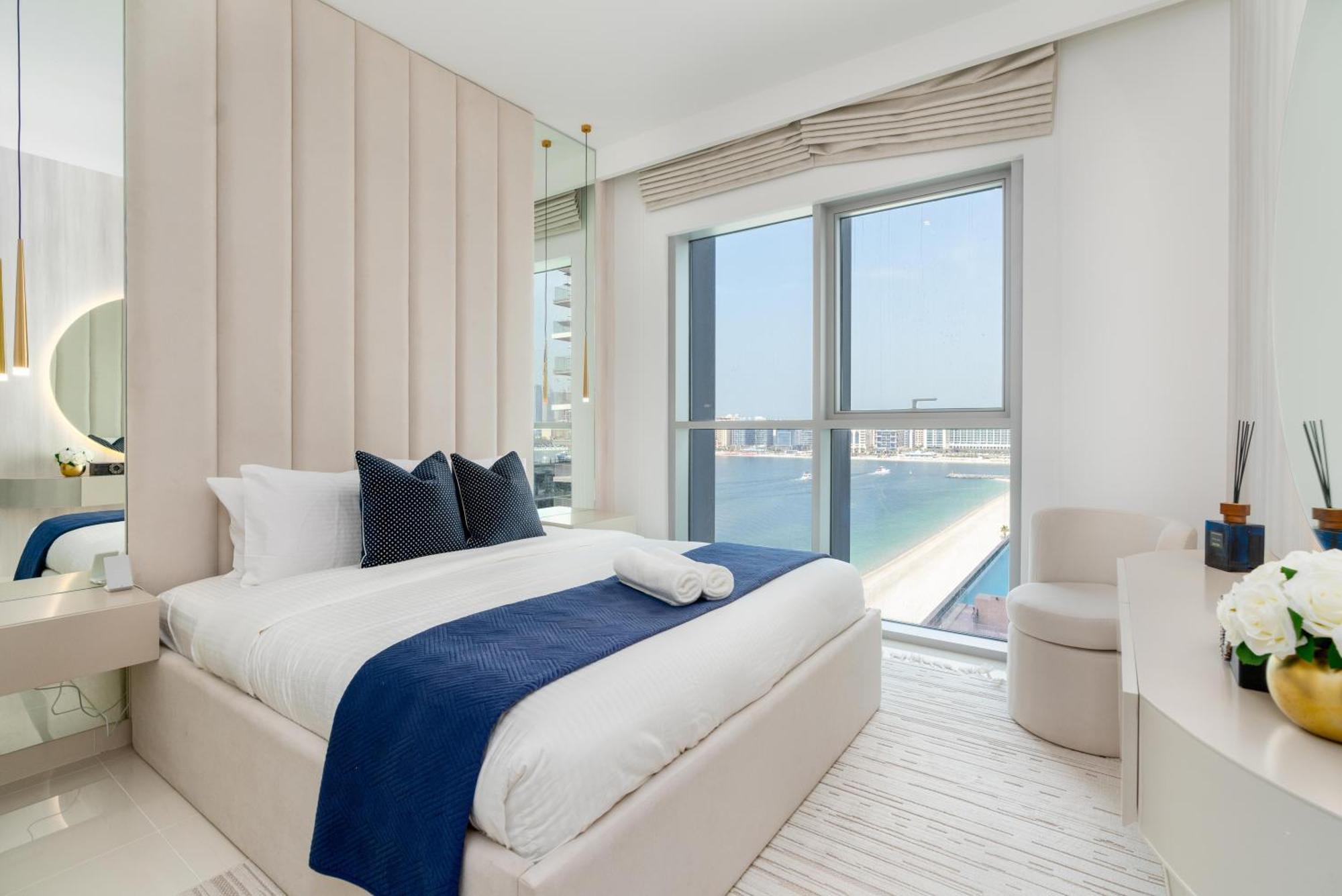 Isle Tower 1 - Beachfront Stunning - Full Sea Views * Dubai