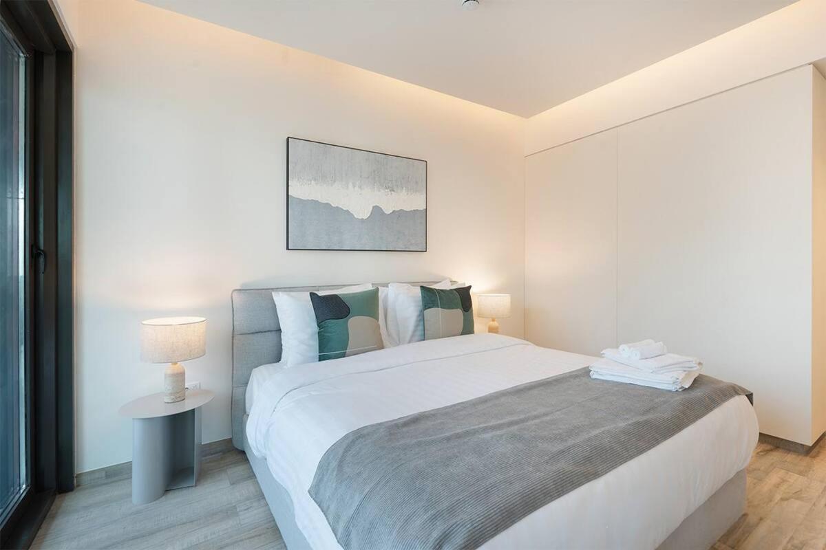 Luxury Living In The Heart Of * Dubai
