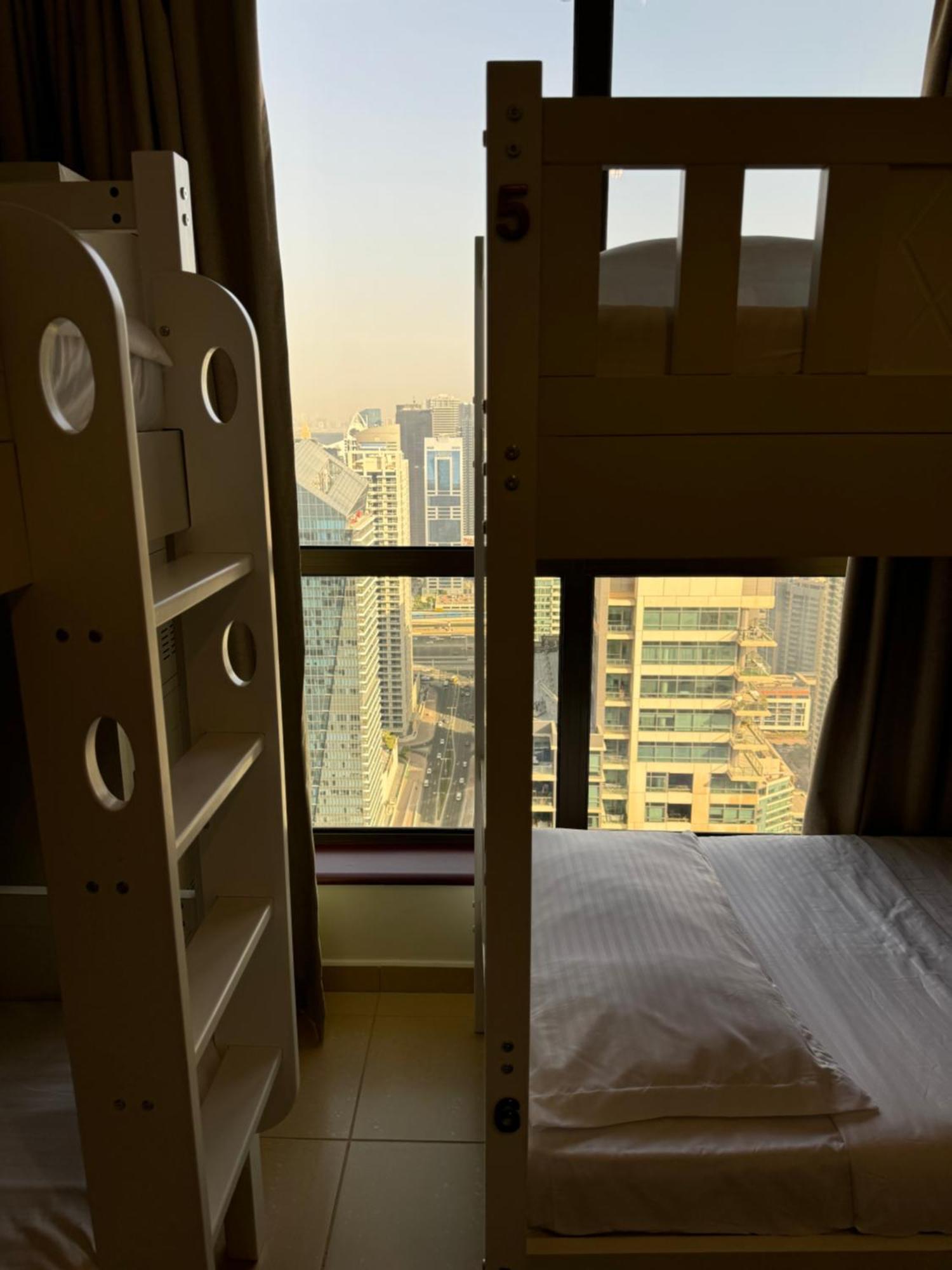 Marina Jasmine - Luxury - Jumeirah Beach Hostel *
