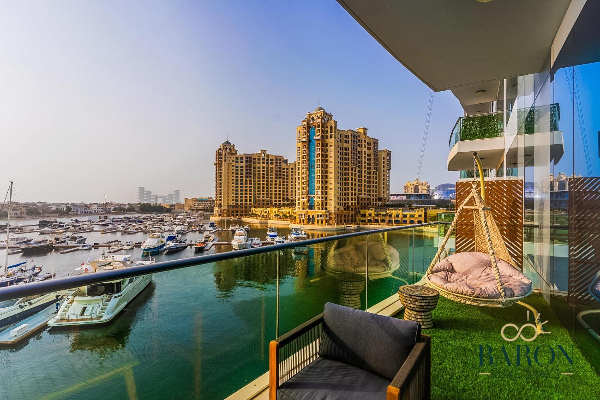 Apartment Large Waterfront Property 105