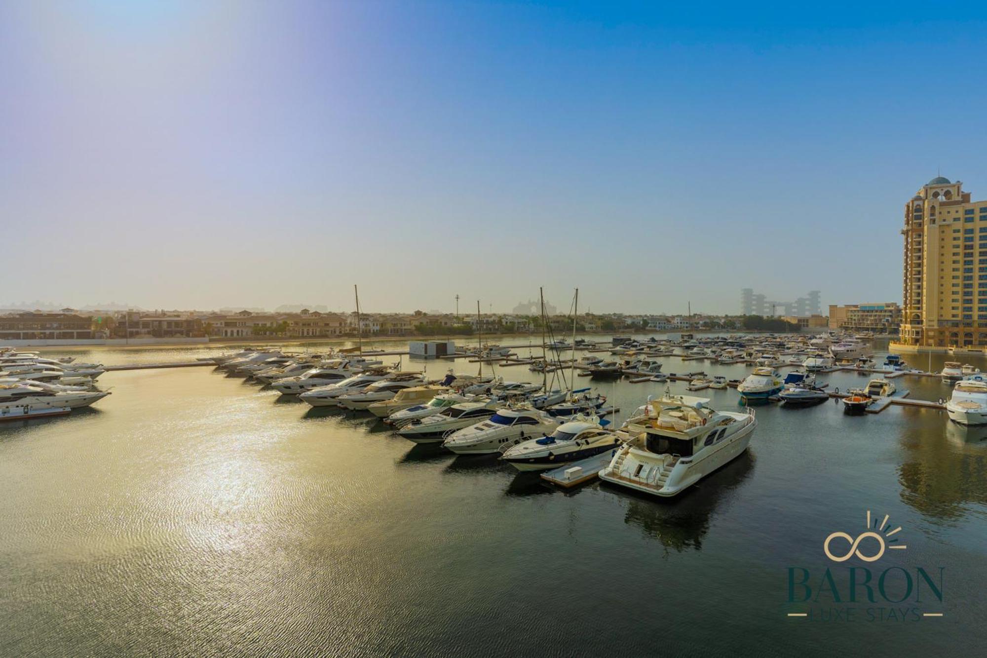Large Waterfront Property 105 Dubai