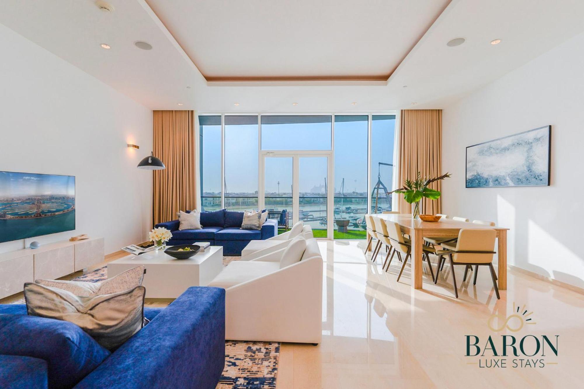 Large Waterfront Property 105 *