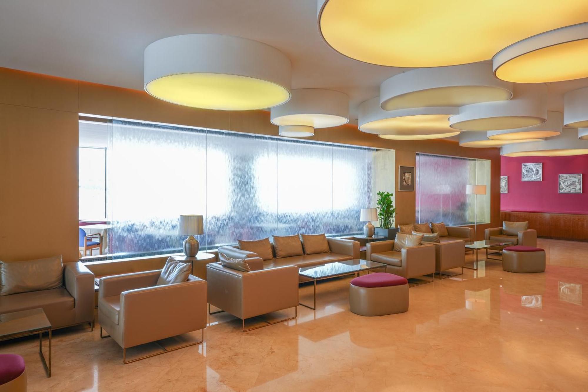 Al Bustan Centre & Aparthotel Dubai