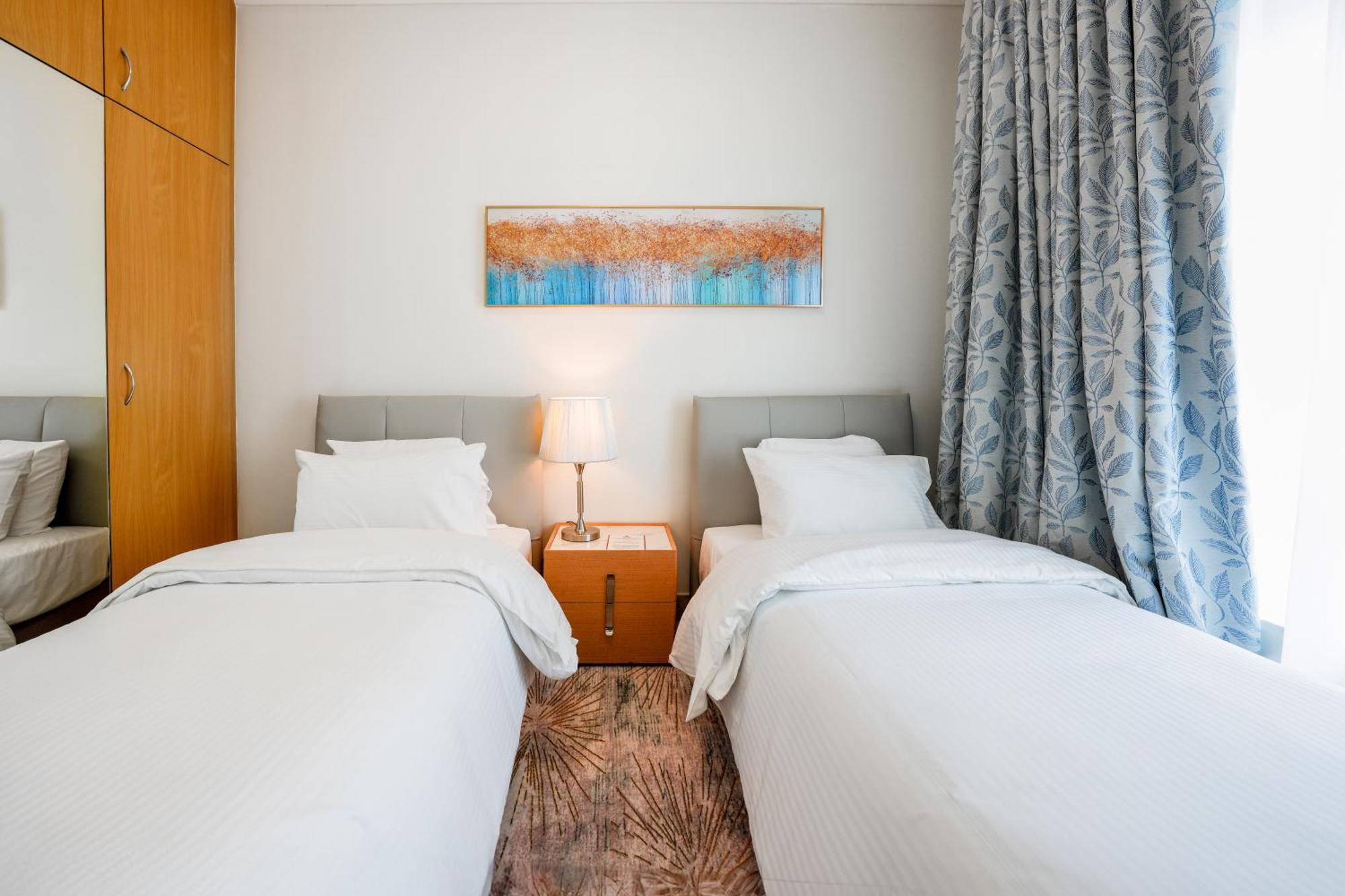 Aparthotel Al Bustan Centre & 4*