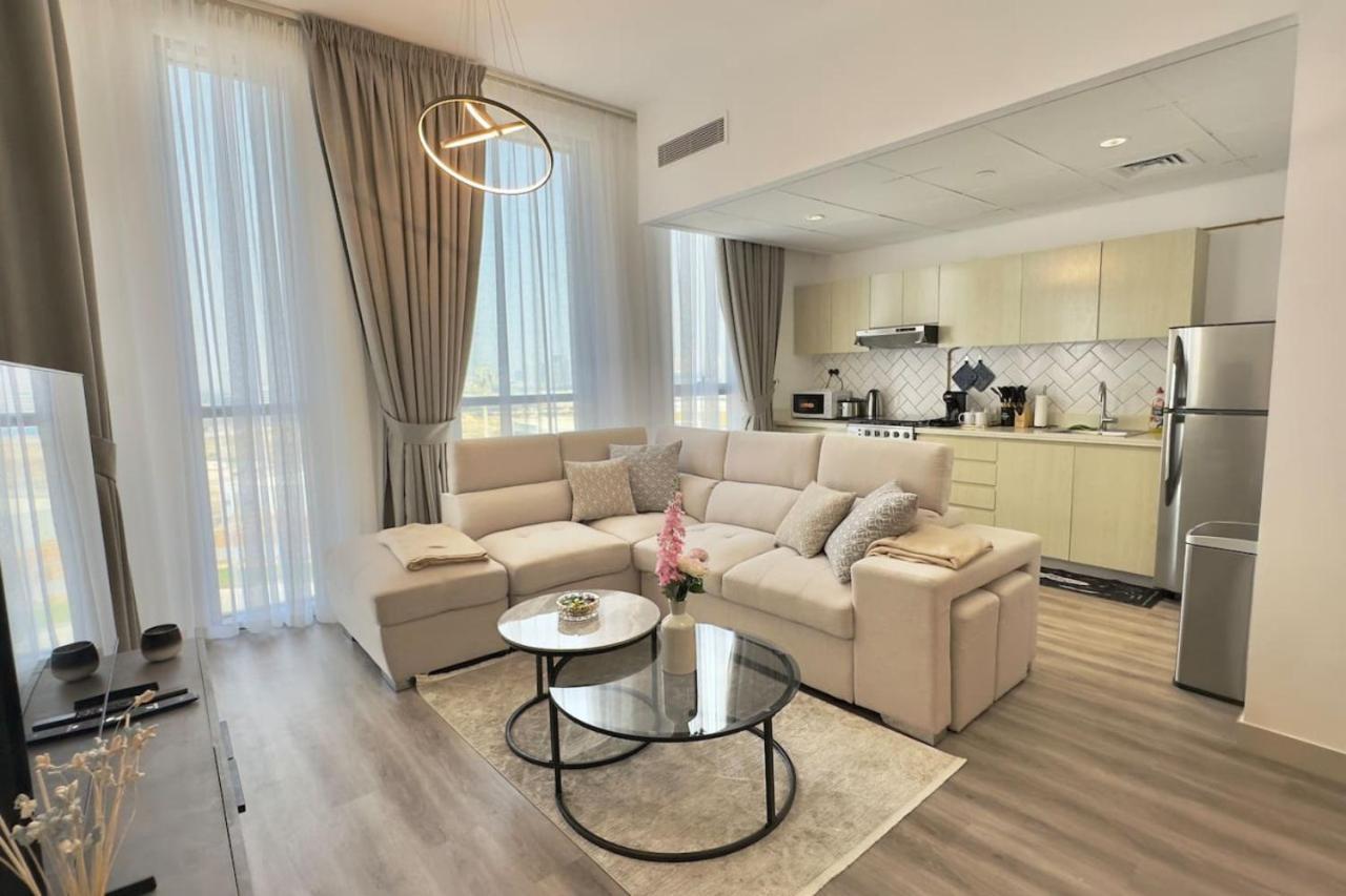 Apartment Sleek 1br Getaway At Dania 1 With Inviting Balcony By Vibel Dubai