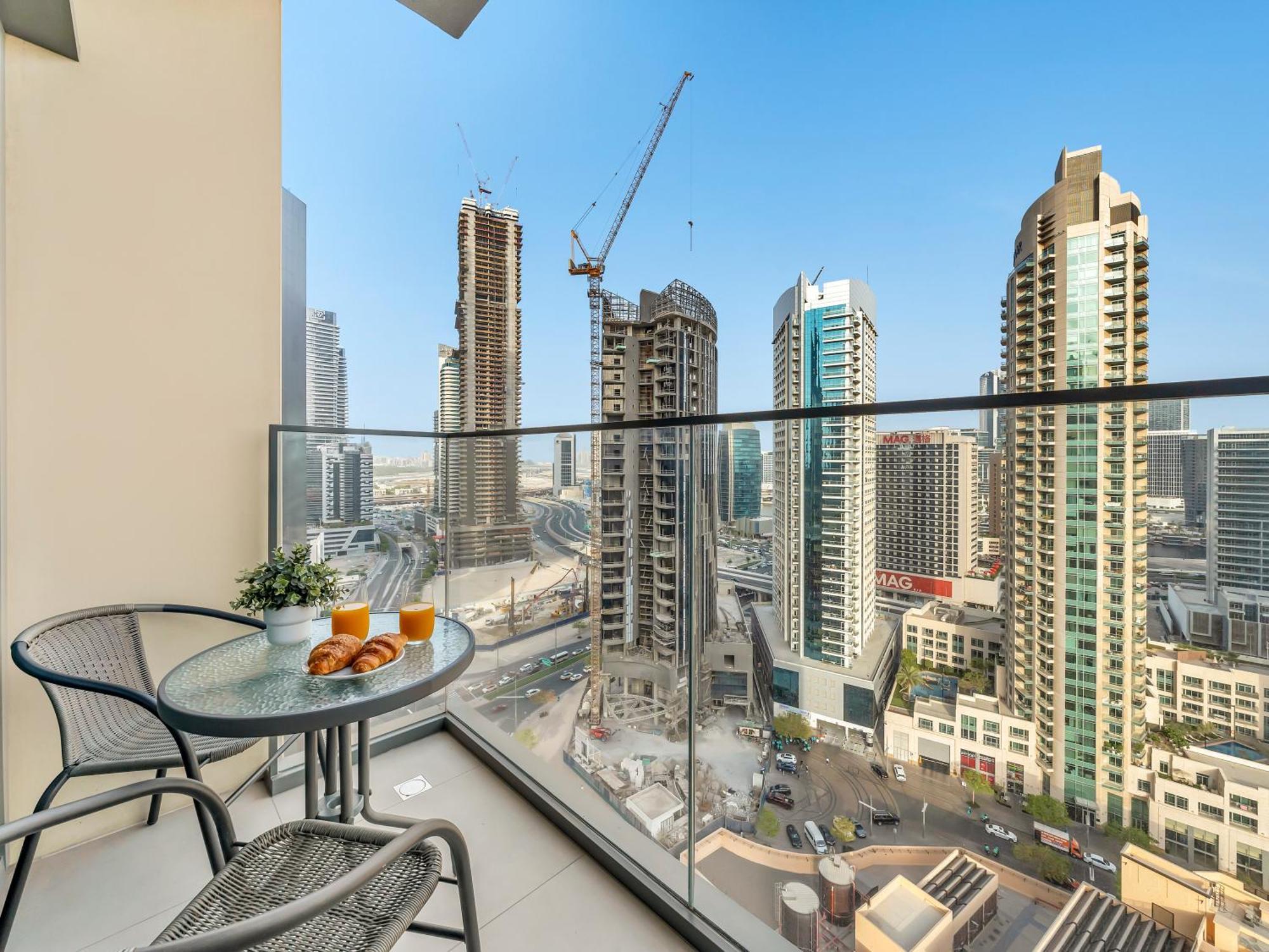 Luxury 1br, 5 Min Walk To Mall & Burj Khalifa, Sleep 1-4 Dubai