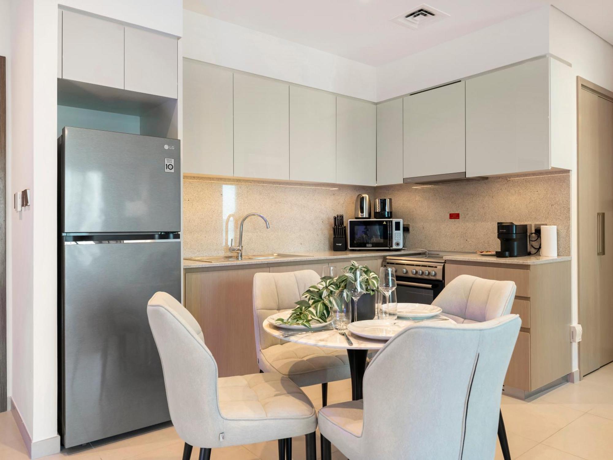 Luxury 1br, 5 Min Walk To Mall & Burj Khalifa, Sleep 1-4