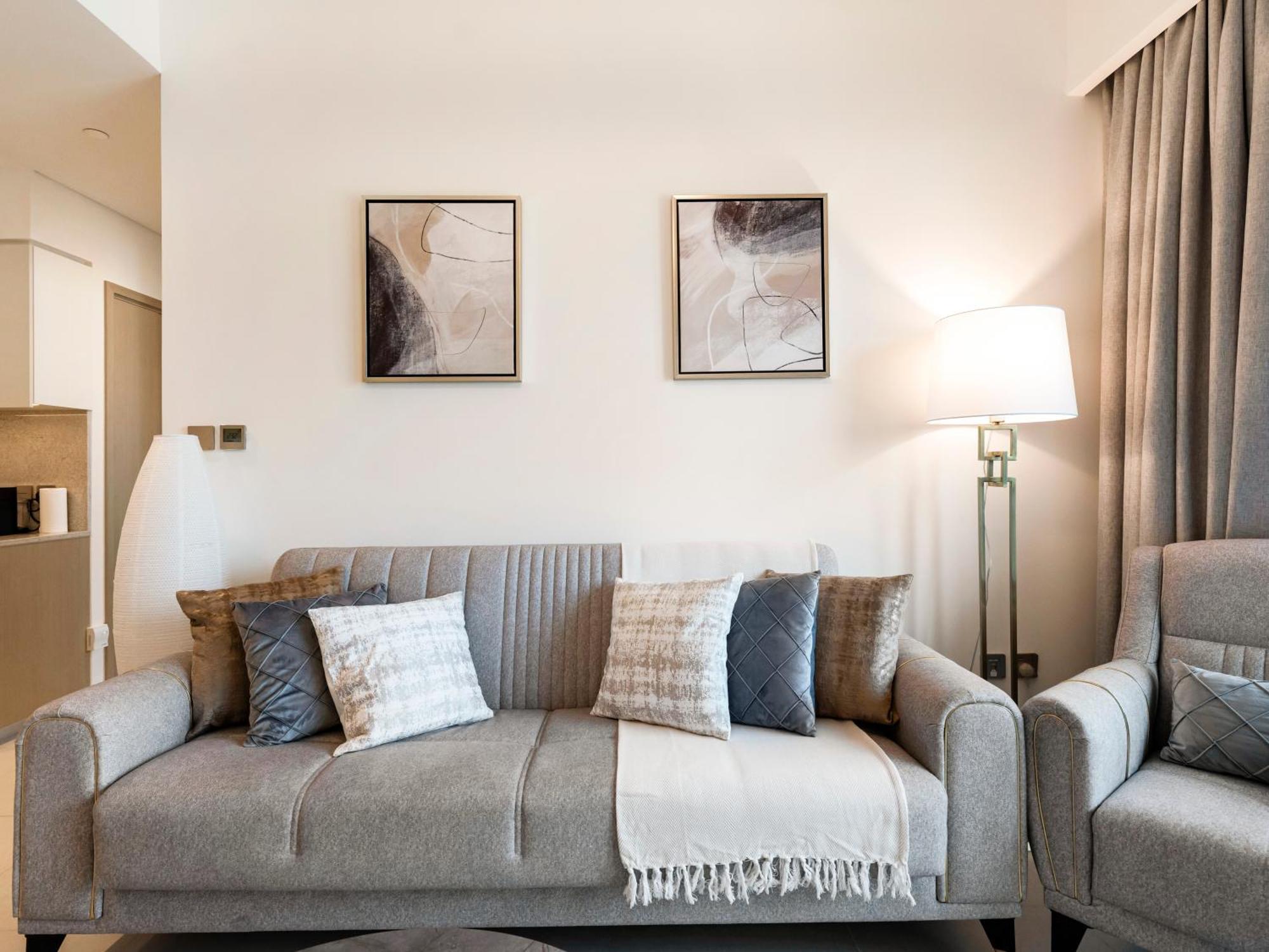 Luxury 1br, 5 Min Walk To Mall & Burj Khalifa, Sleep 1-4 *