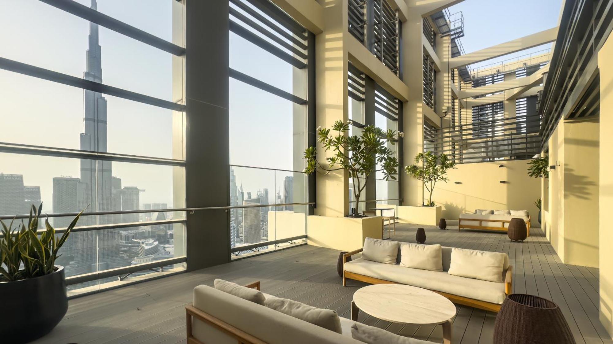 Luxury 1br, 5 Min Walk To Mall & Burj Khalifa, Sleep 1-4 Apartment
