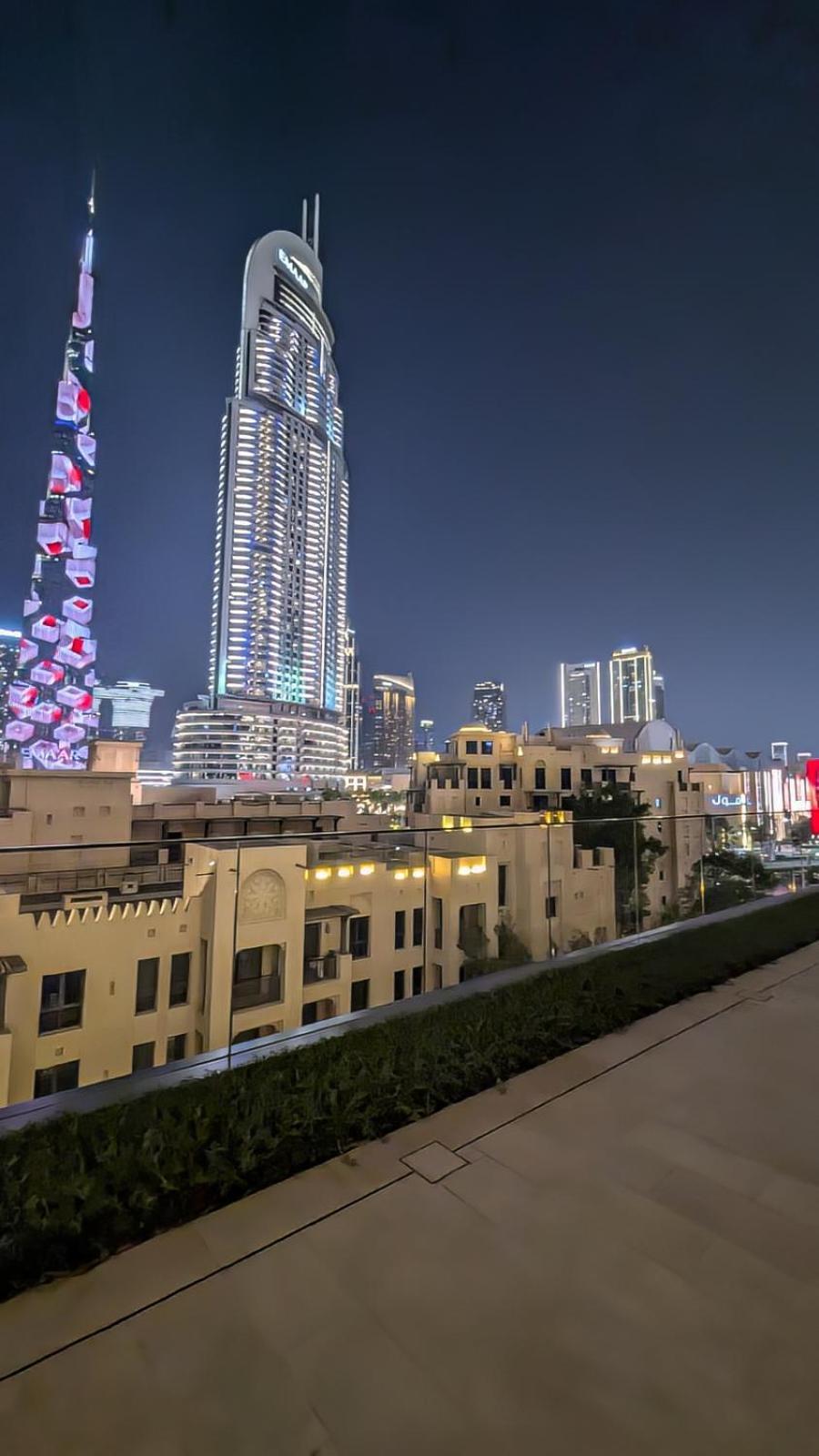 Apartment Luxury 1br, 5 Min Walk To Mall & Burj Khalifa, Sleep 1-4 Dubai