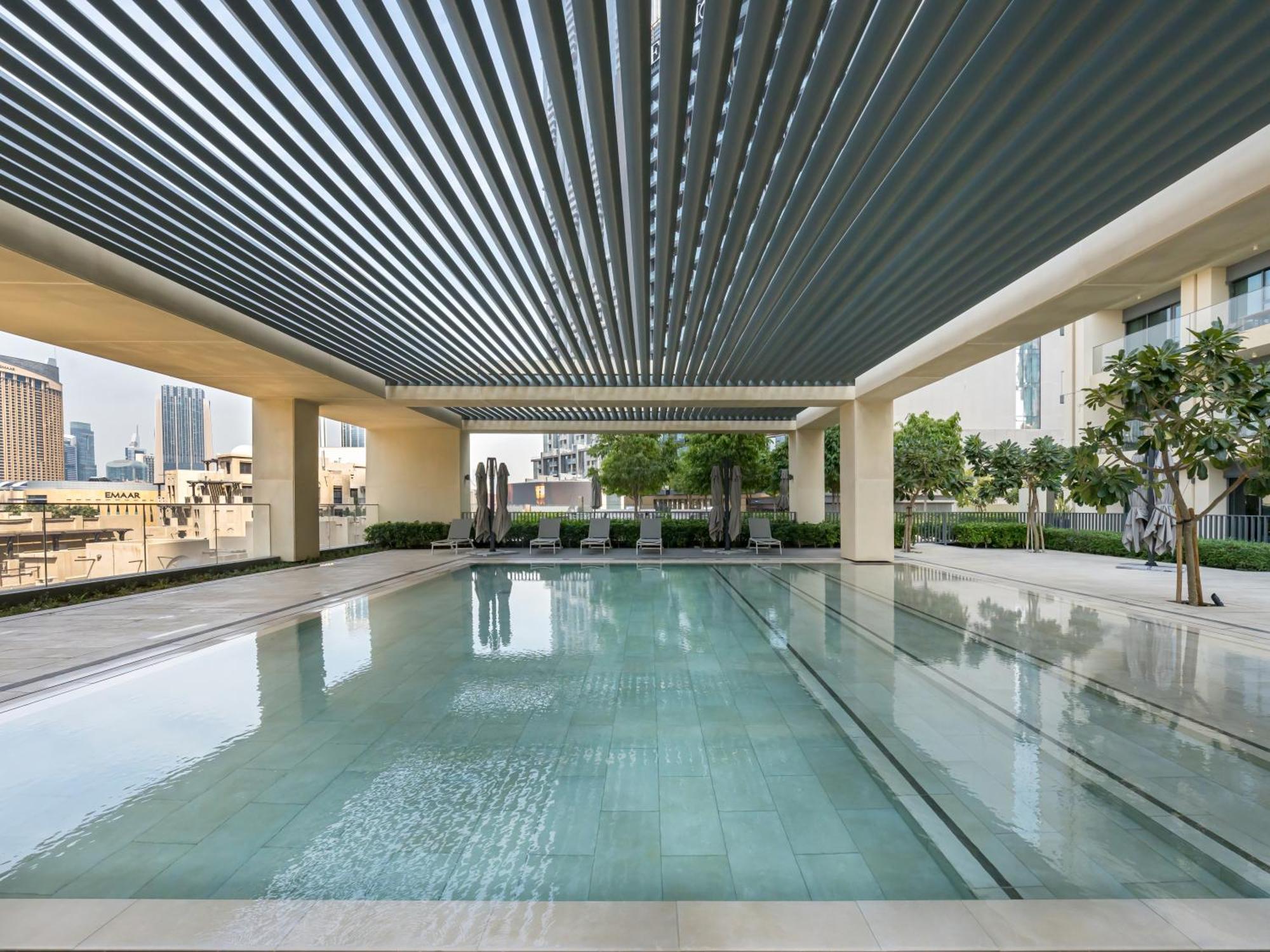 Luxury 1br, 5 Min Walk To Mall & Burj Khalifa, Sleep 1-4 * Dubai