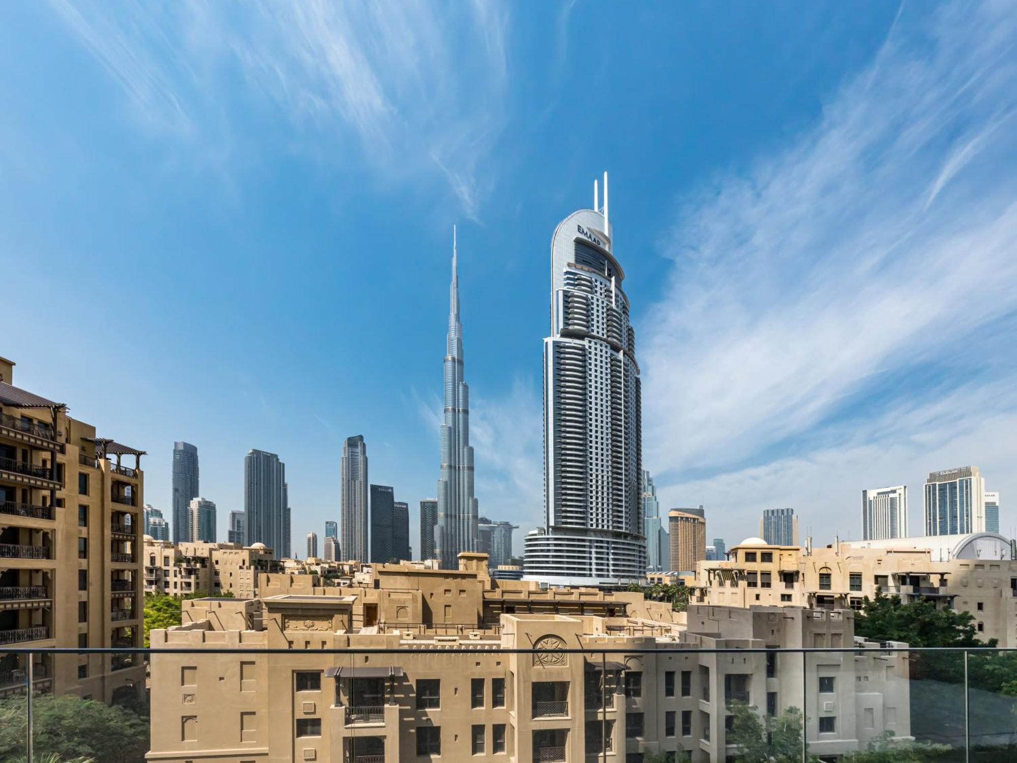 Luxury 1br, 5 Min Walk To Mall & Burj Khalifa, Sleep 1-4 * Dubai