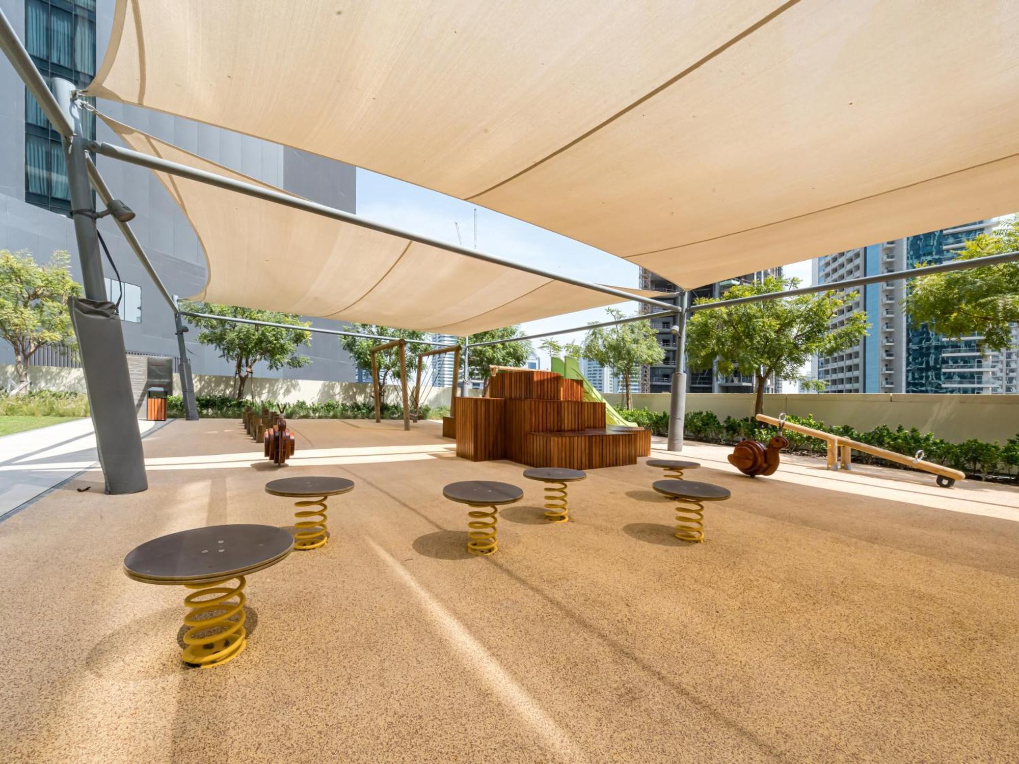 Luxury 1br, 5 Min Walk To Mall & Burj Khalifa, Sleep 1-4 Dubai