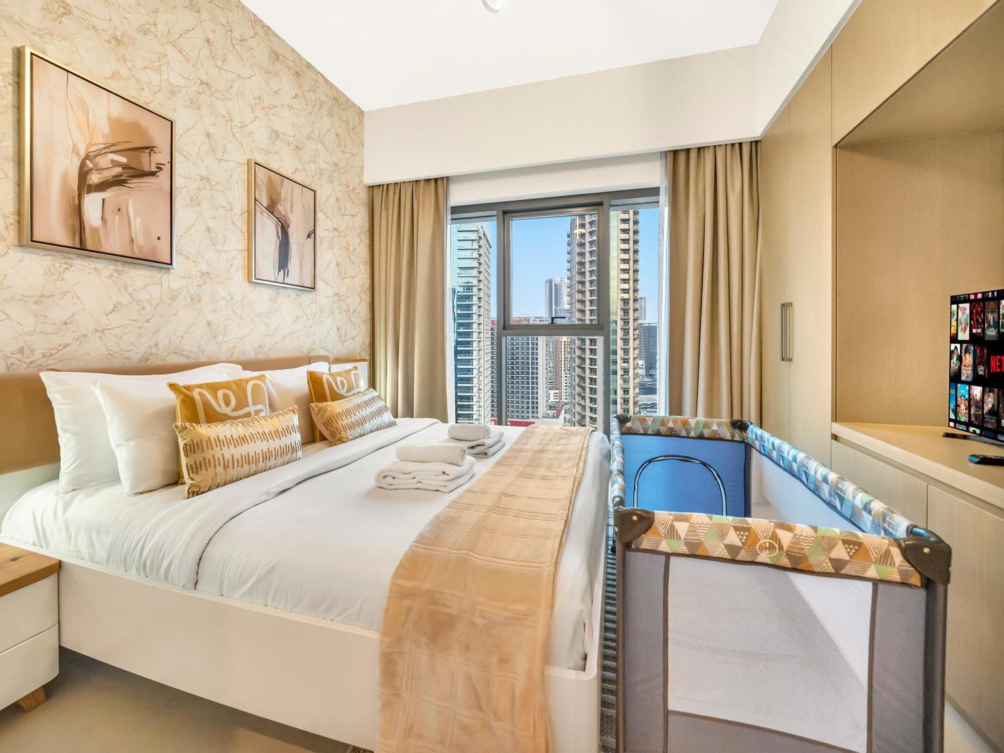 Luxury 1br, 5 Min Walk To Mall & Burj Khalifa, Sleep 1-4 *