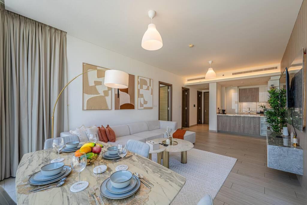 Apartment Marco Polo - Stunning 2br With Burj View, Spacious Gym & Pool
