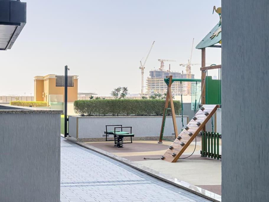 Marco Polo - Stunning 2br With Burj View, Spacious Gym & Pool Apartment Dubai