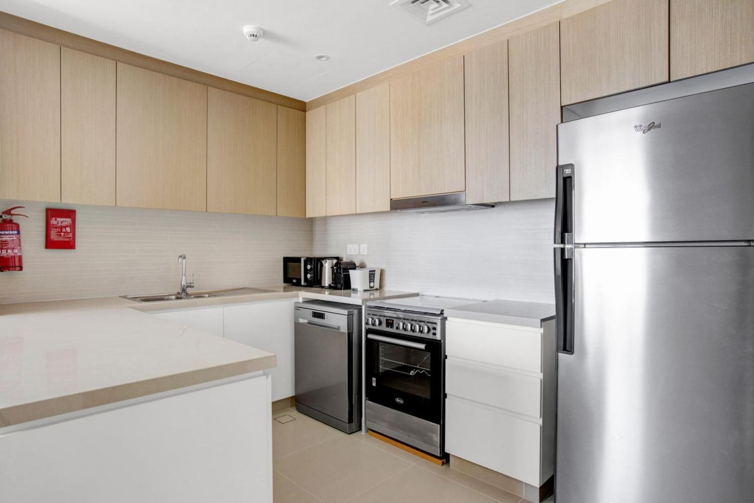 Apartment Blueground 5242 Tower Pool Elev Garage Dxb-921