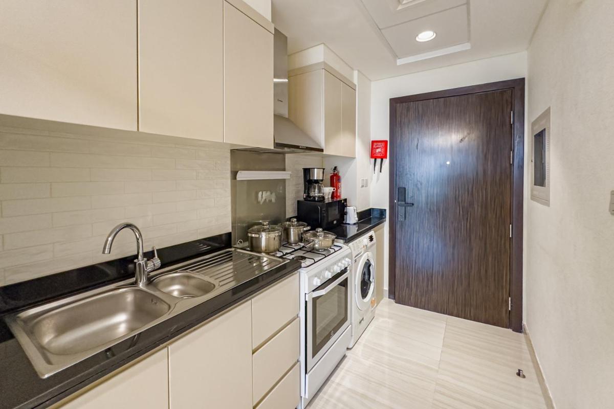 Damac Hills Carson On Golf Course Apartment