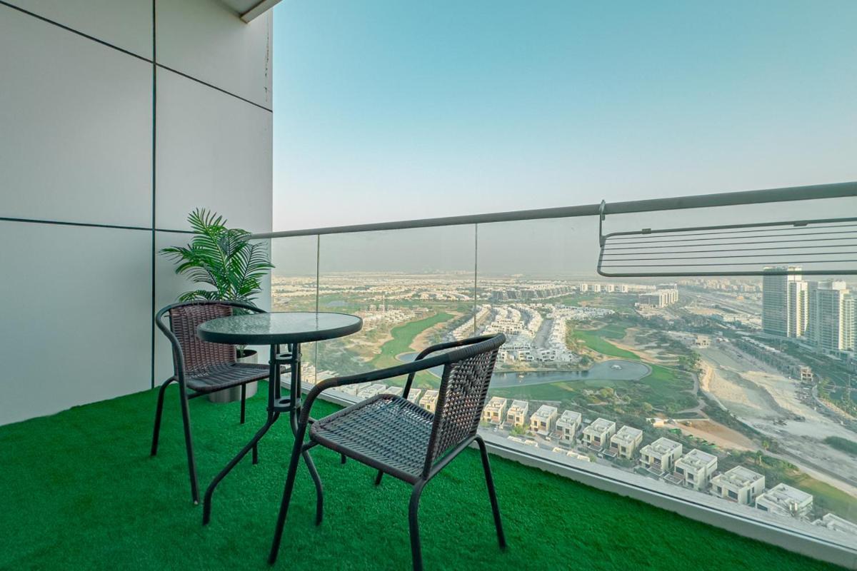 Apartment Damac Hills Carson On Golf Course Dubai