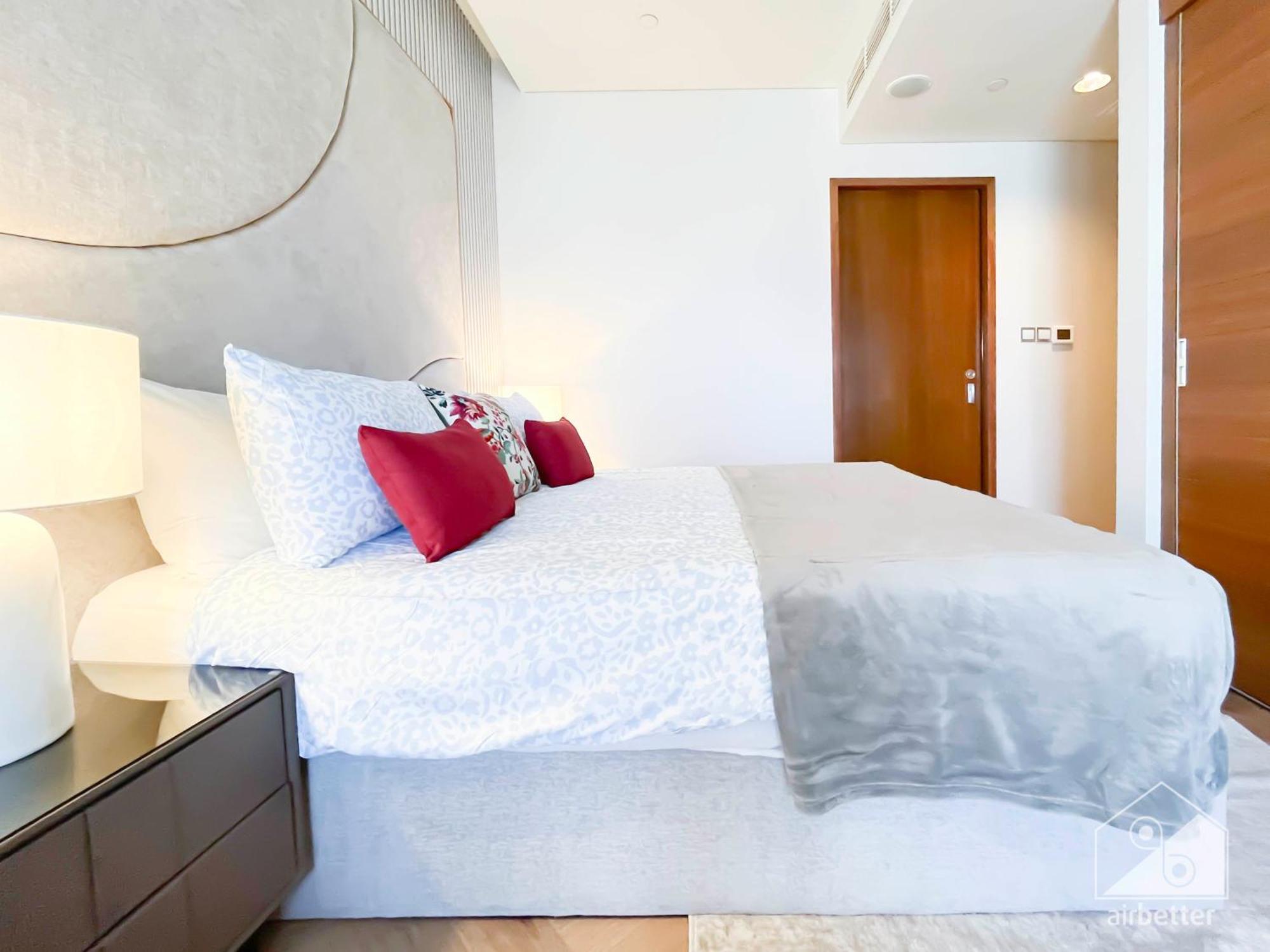 Mall Downtown Luxury With Balcony & View *