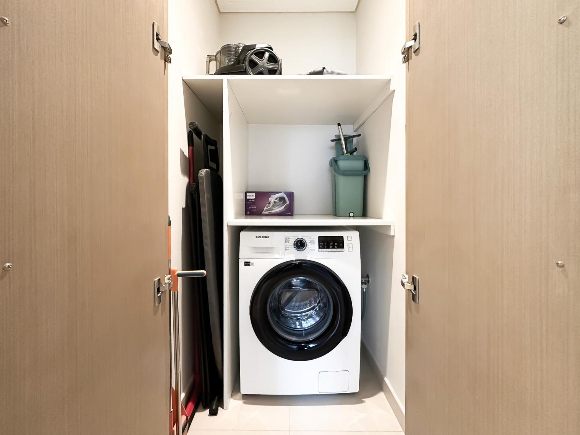 Apartment Downtown Elegance - Stylish Urban Retreat Dubai