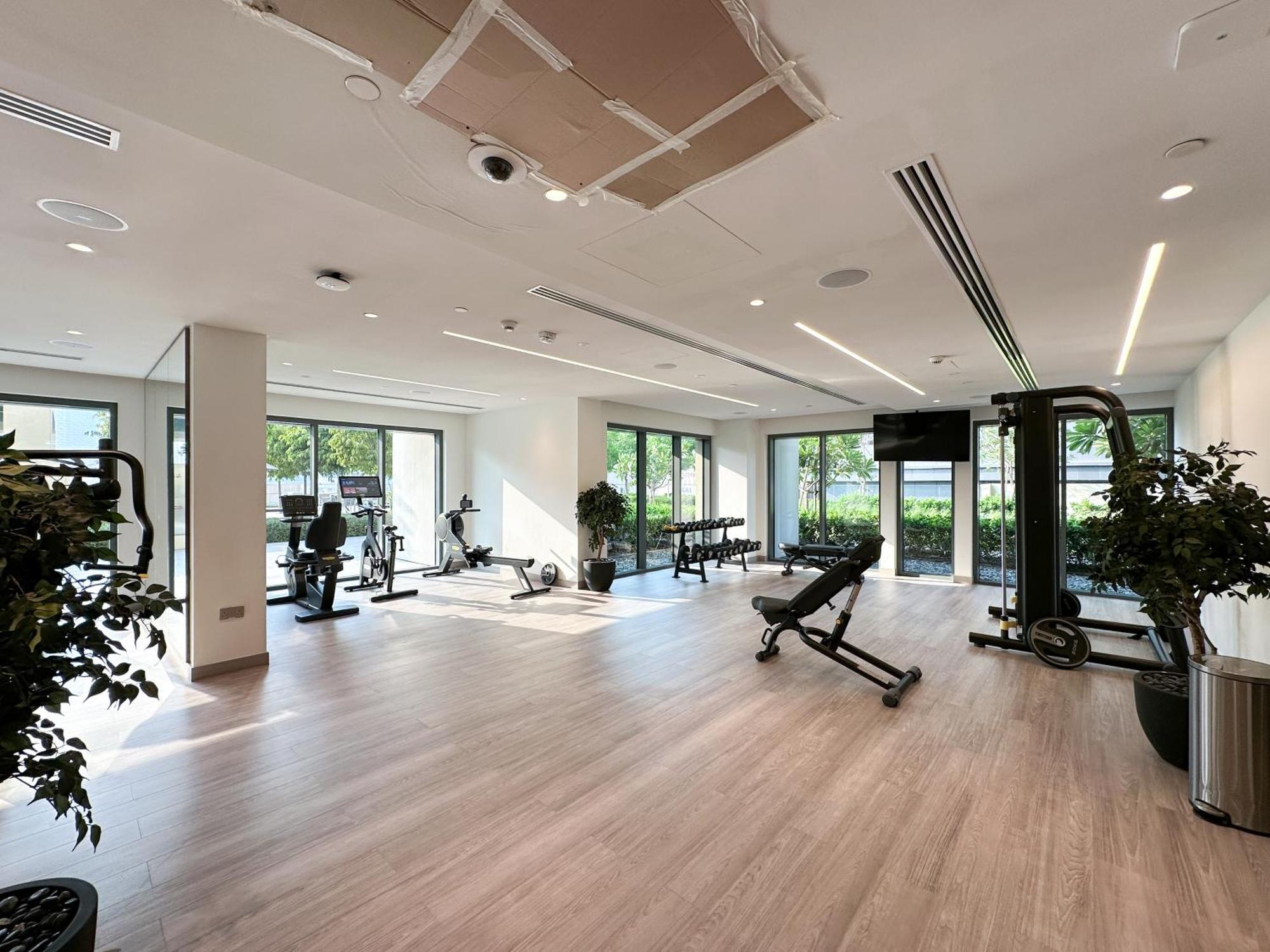 Downtown Elegance - Stylish Urban Retreat