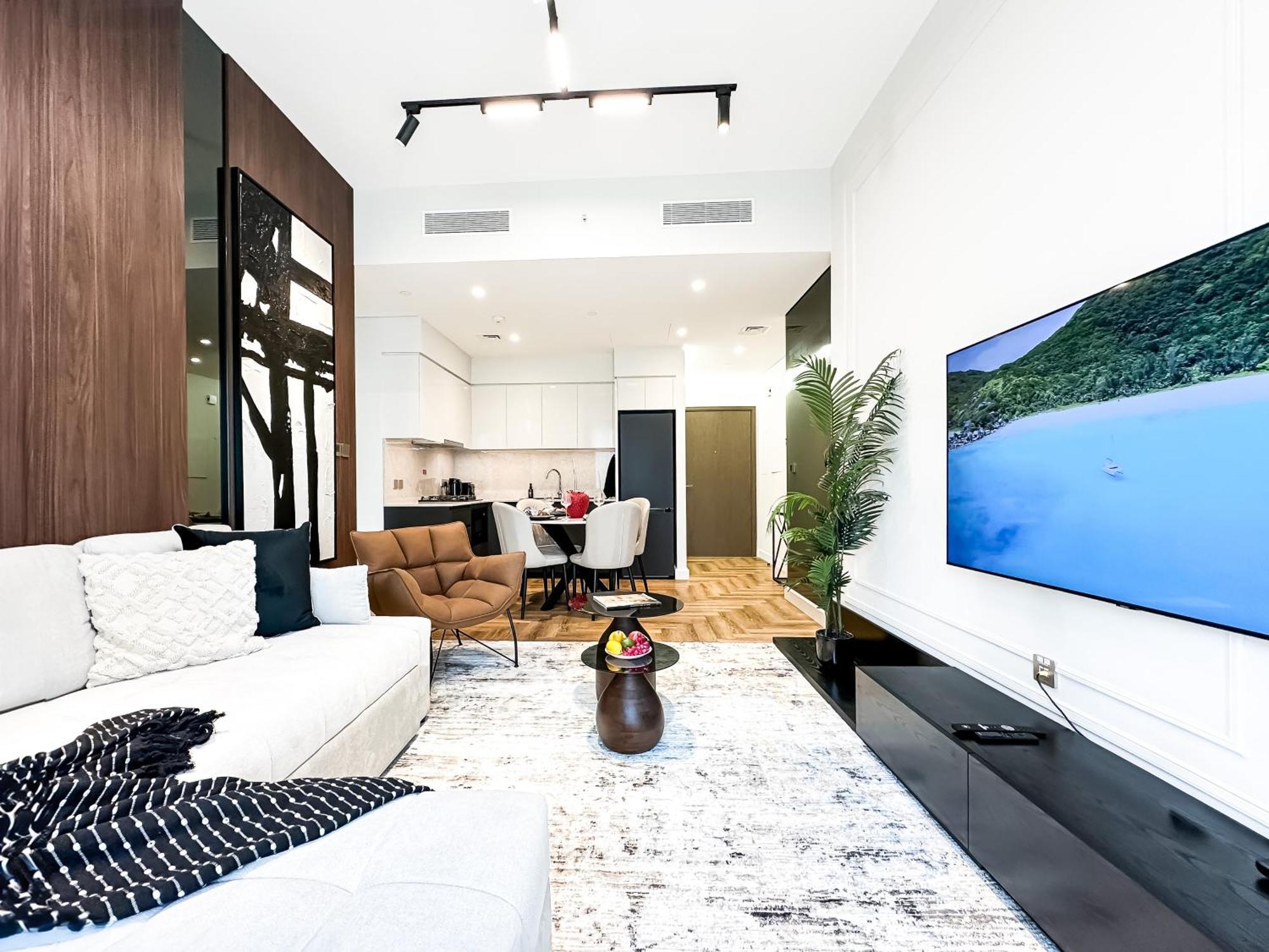 Apartment Downtown Elegance - Stylish Urban Retreat Dubai