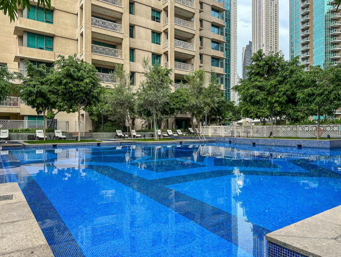 Apartment Lavish 2 Bedroom I Burj Khalifa & Fountain Views I Free Gym, Pool, Parking, Wi-fi And Ps5 I By Skyline Serenity
