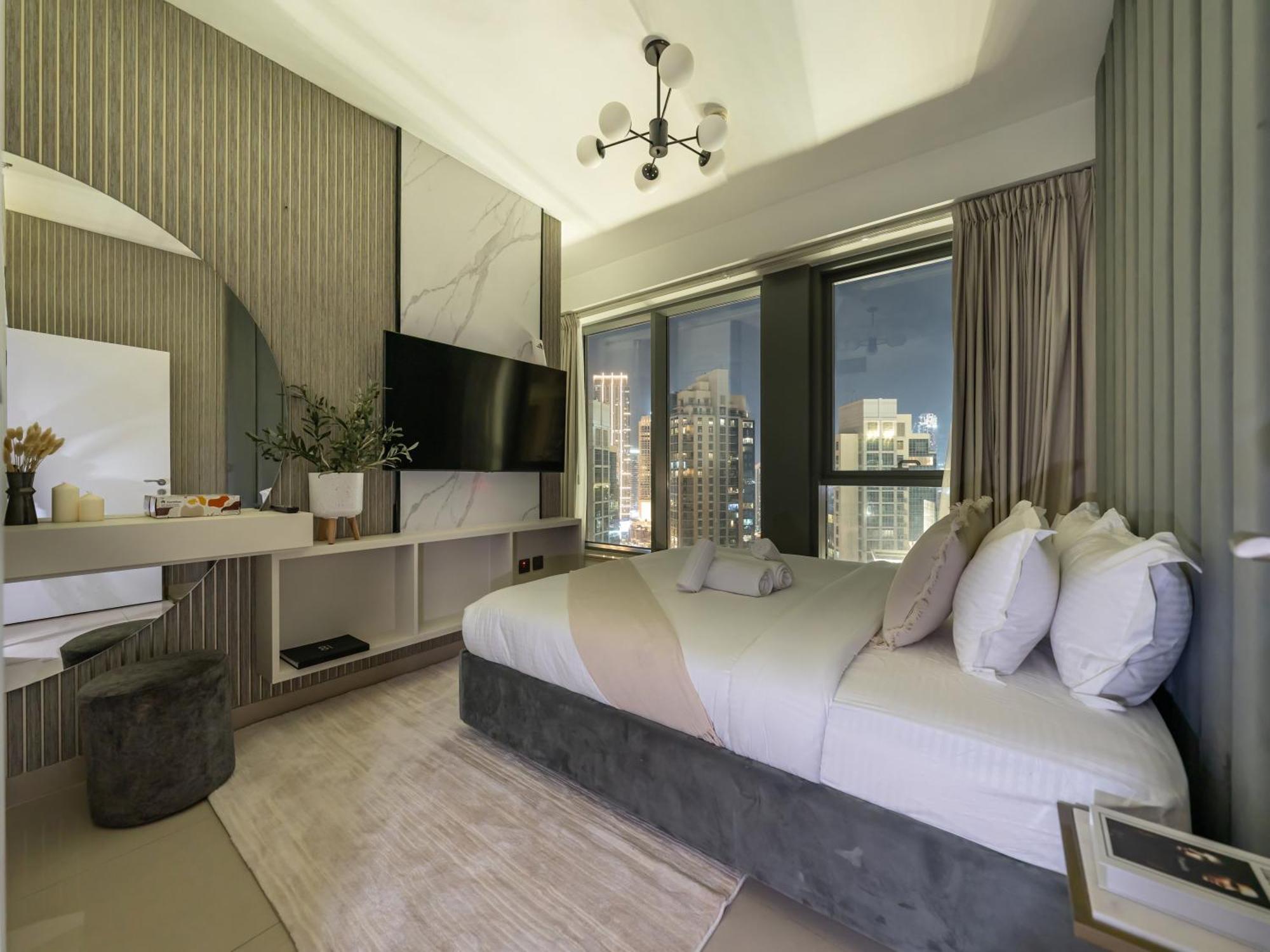 Lavish 2 Bedroom I Burj Khalifa & Fountain Views I Free Gym, Pool, Parking, Wi-fi And Ps5 I By Skyline Serenity Apartment Dubai