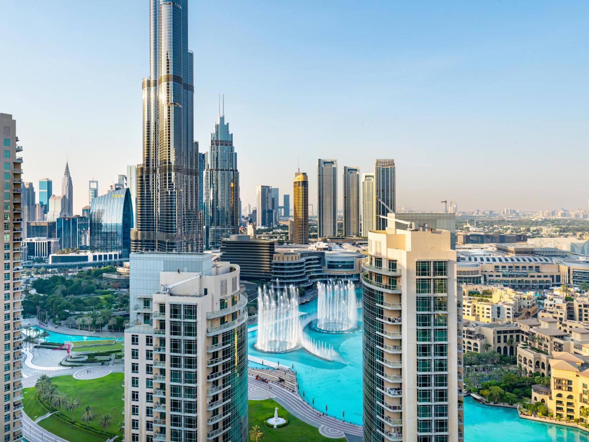 Apartment Lavish 2 Bedroom I Burj Khalifa & Fountain Views I Free Gym, Pool, Parking, Wi-fi And Ps5 I By Skyline Serenity