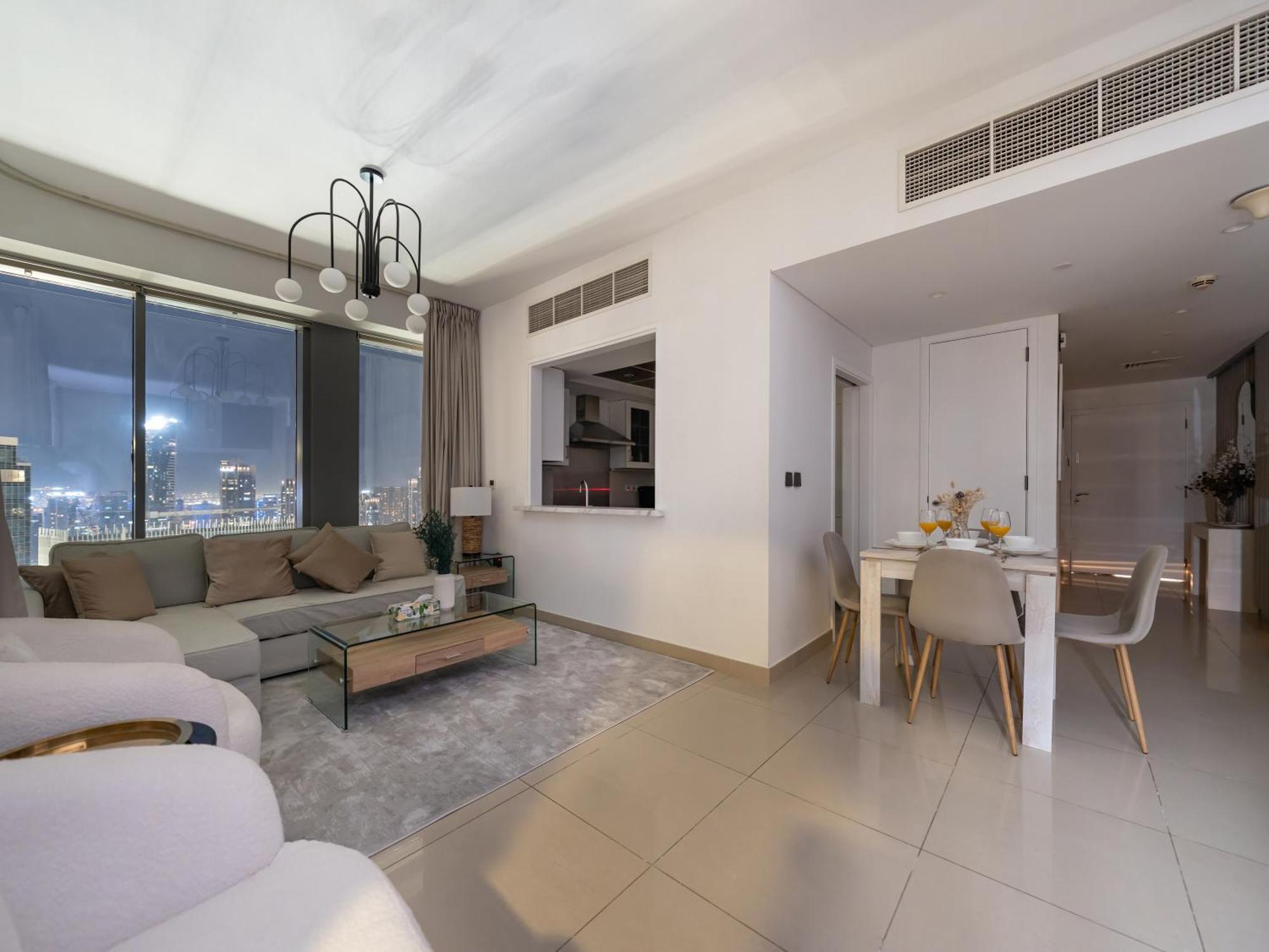 Lavish 2 Bedroom I Burj Khalifa & Fountain Views I Free Gym, Pool, Parking, Wi-fi And Ps5 I By Skyline Serenity Apartment *