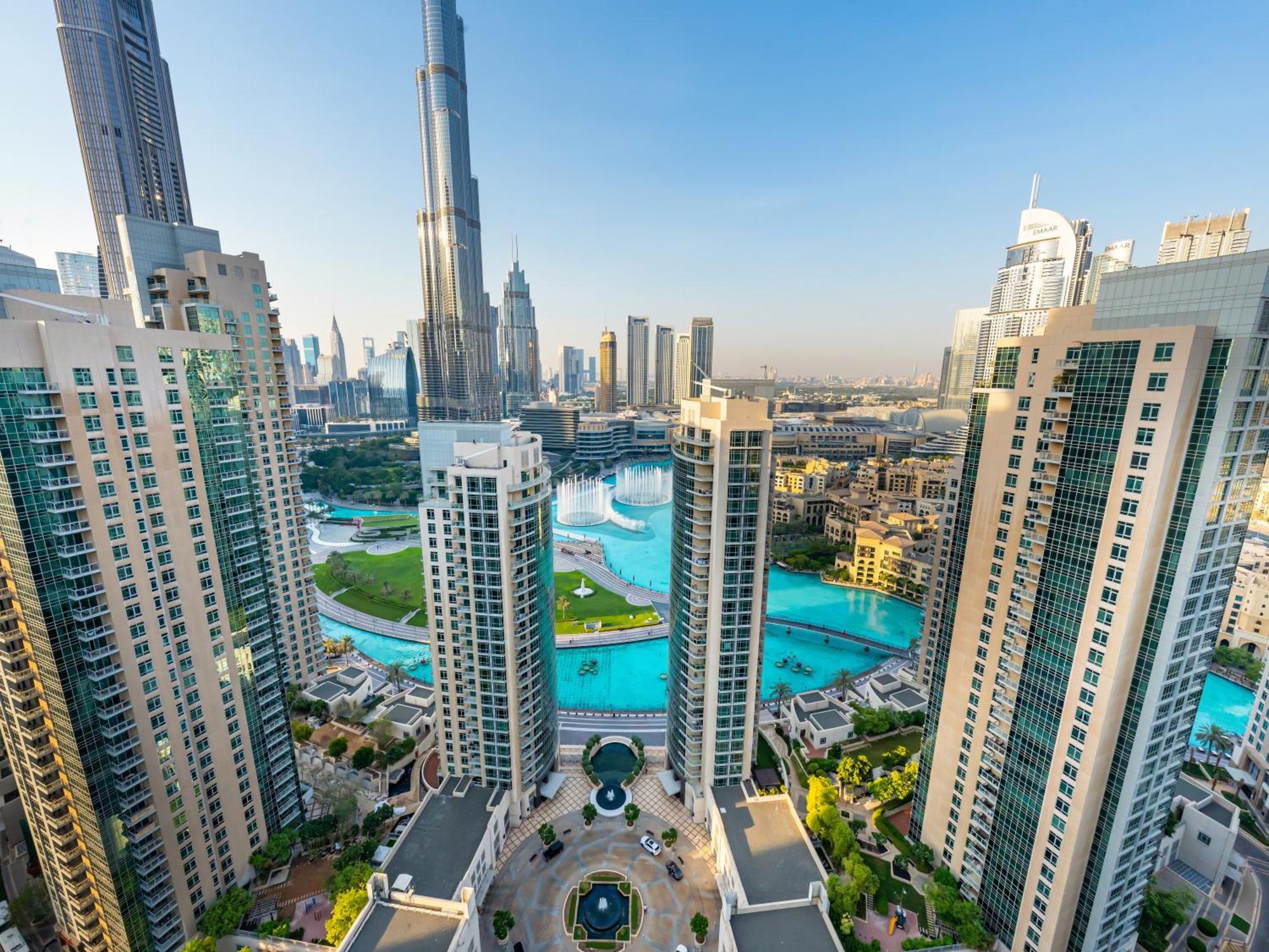 Apartment Lavish 2 Bedroom I Burj Khalifa & Fountain Views I Free Gym, Pool, Parking, Wi-fi And Ps5 I By Skyline Serenity *
