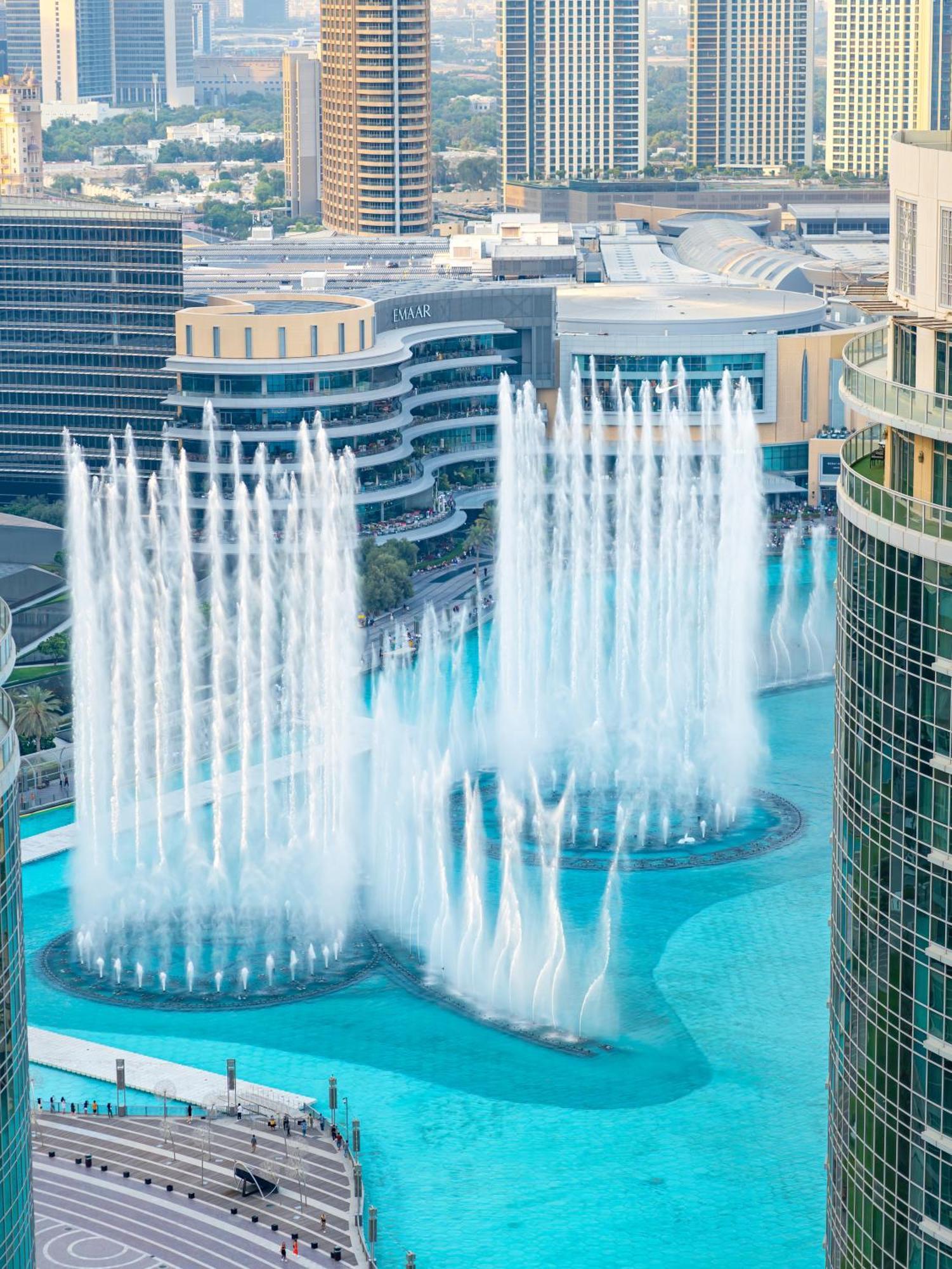 Lavish 2 Bedroom I Burj Khalifa & Fountain Views I Free Gym, Pool, Parking, Wi-fi And Ps5 I By Skyline Serenity Apartment Dubai