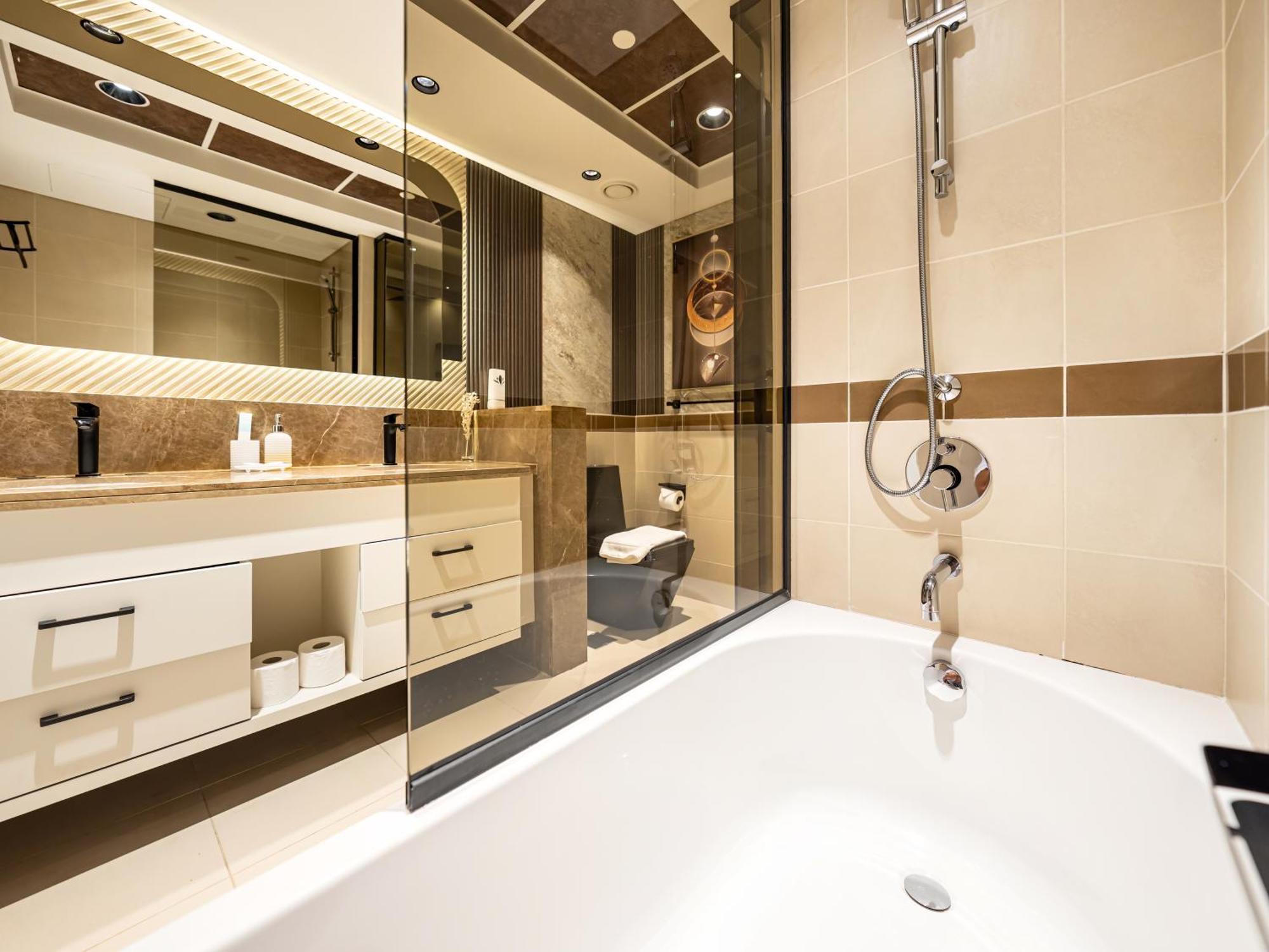 Apartment Lavish 2 Bedroom I Burj Khalifa & Fountain Views I Free Gym, Pool, Parking, Wi-fi And Ps5 I By Skyline Serenity *
