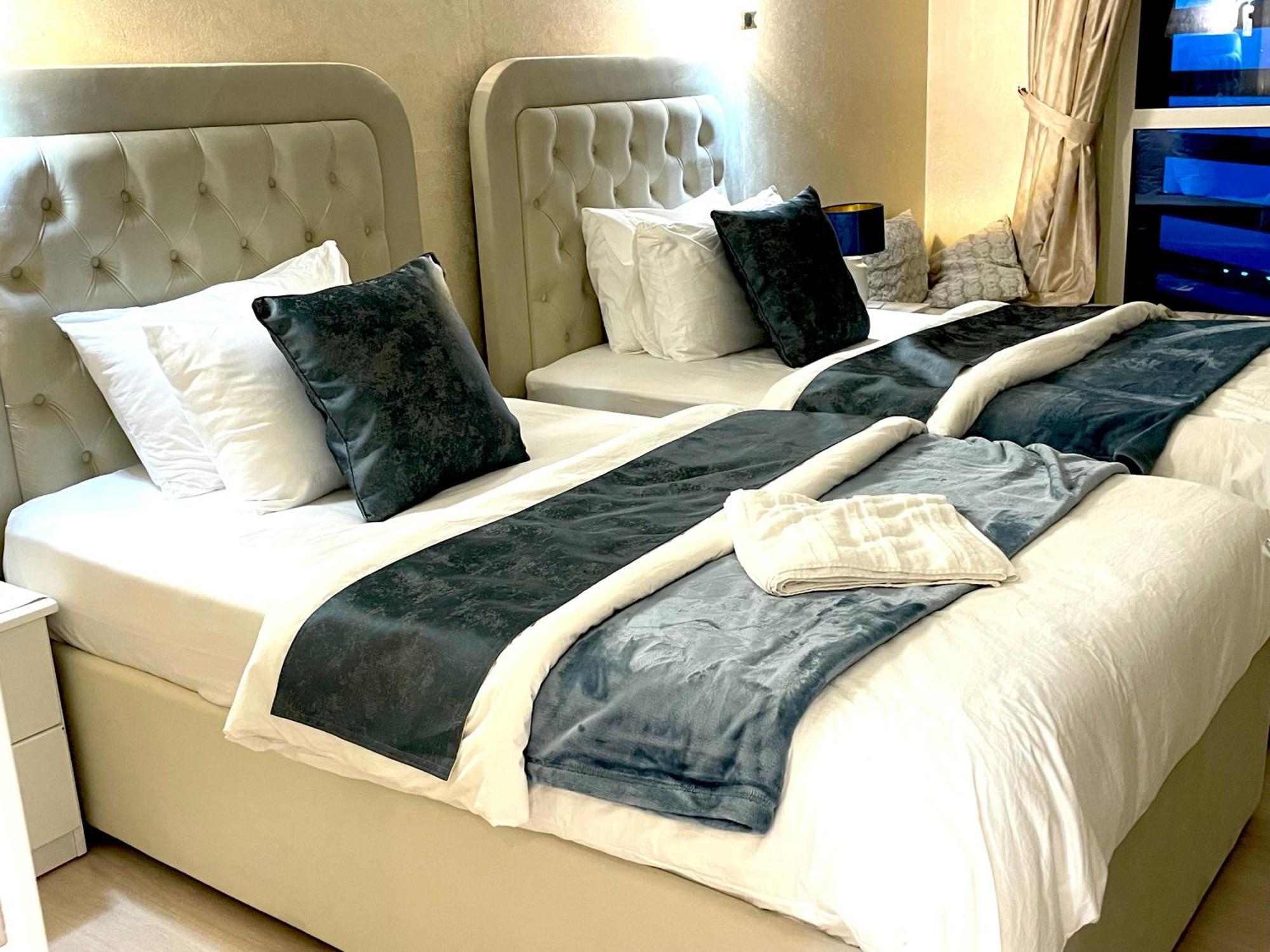 Royal Beach Residences Hostel Dubai