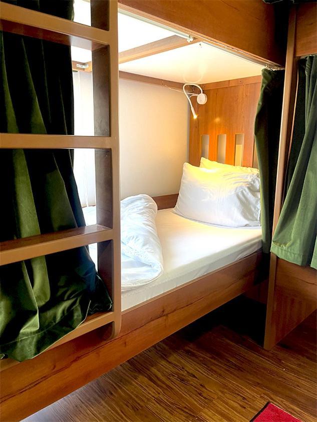 Hostel Royal Beach Residences Dubai