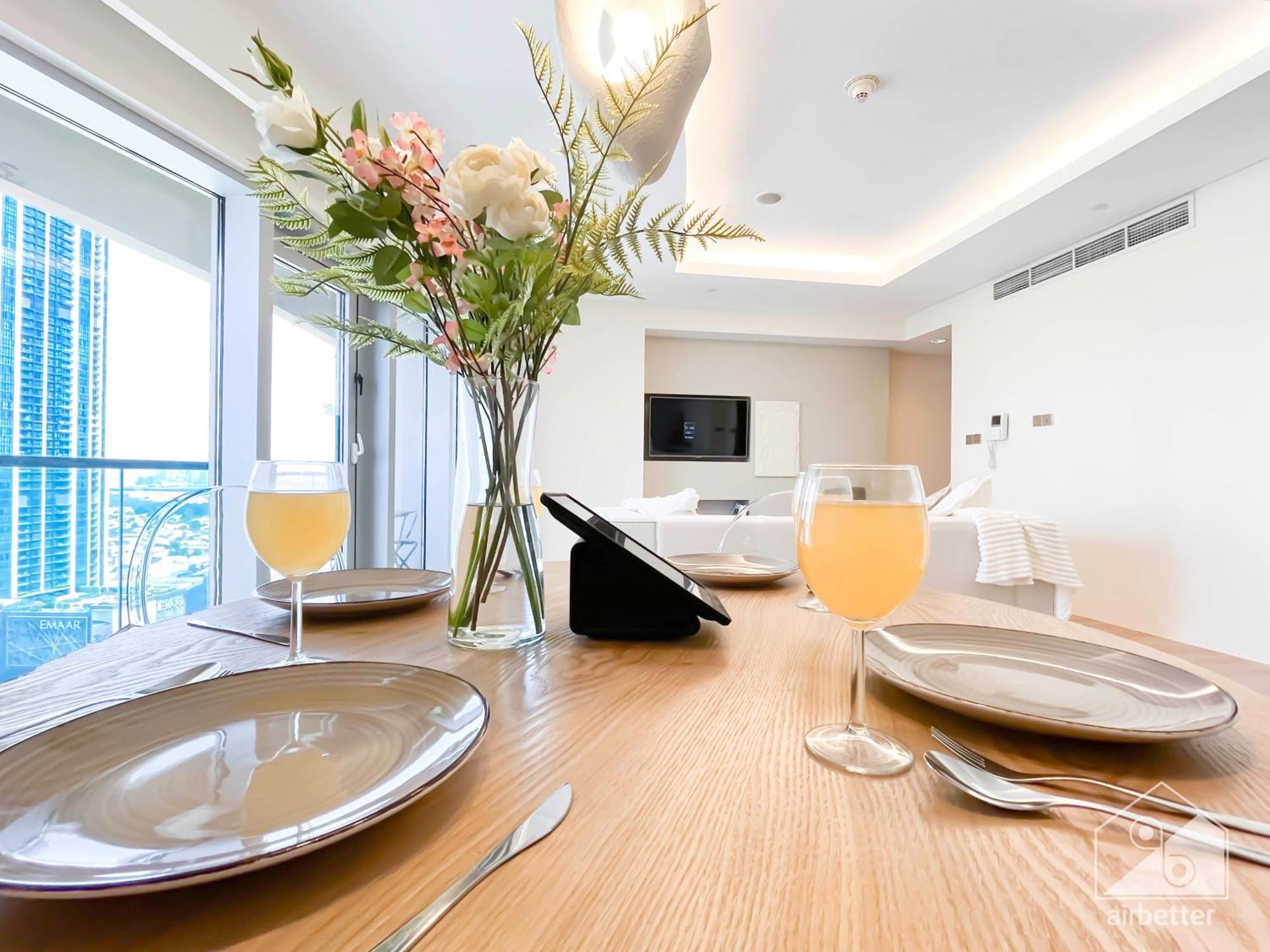 Mall Downtown Luxury With Balcony & View Apartment