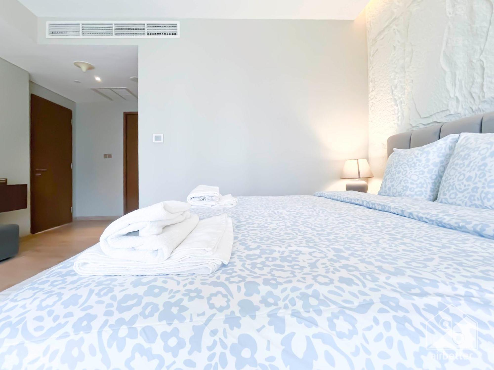 Mall Downtown Luxury With Balcony & View Dubai