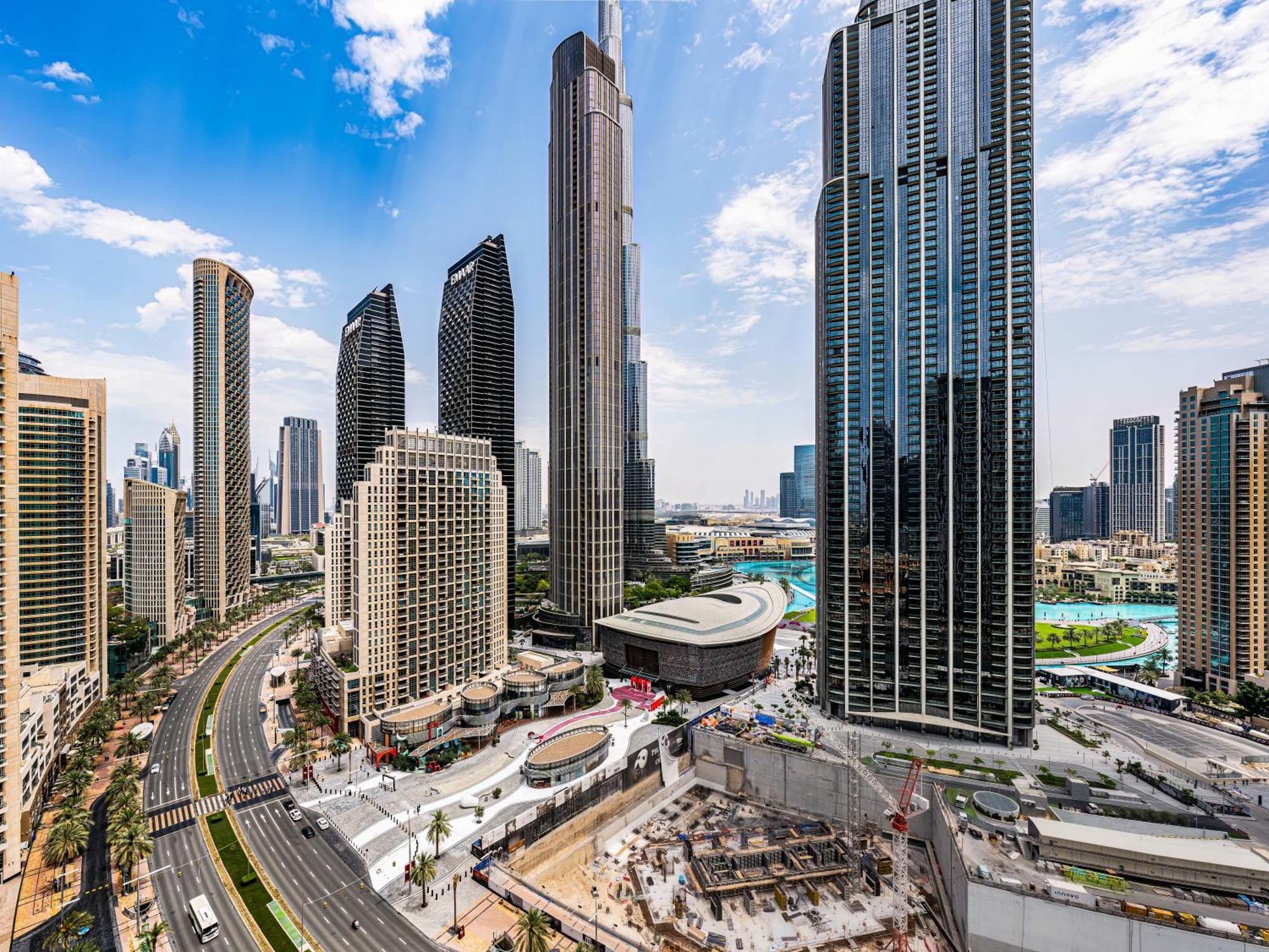 Luxury 4br Apt-iconic Burj Khalifa &fountain Views