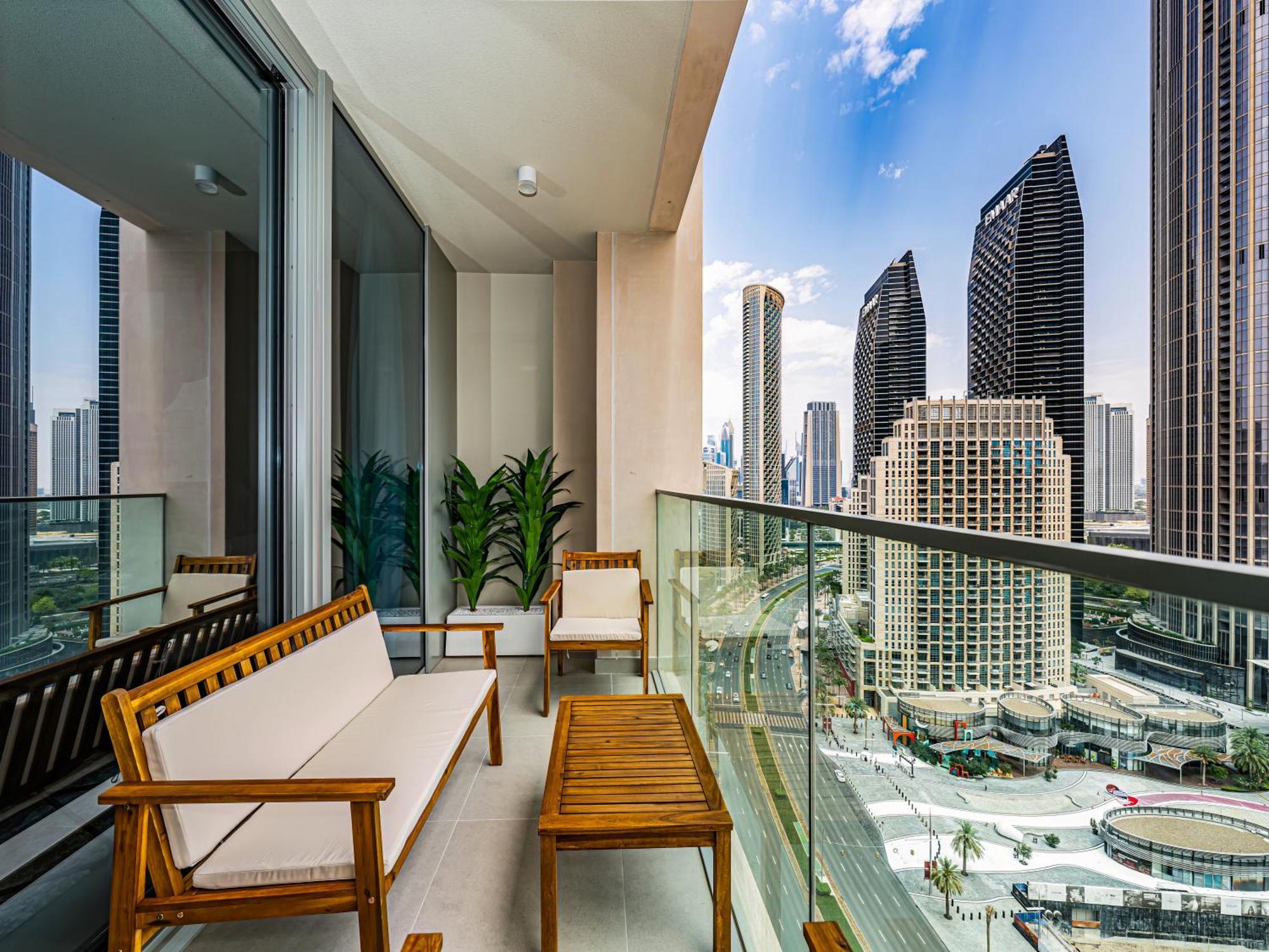 Luxury 4br Apt-iconic Burj Khalifa &fountain Views Apartment *